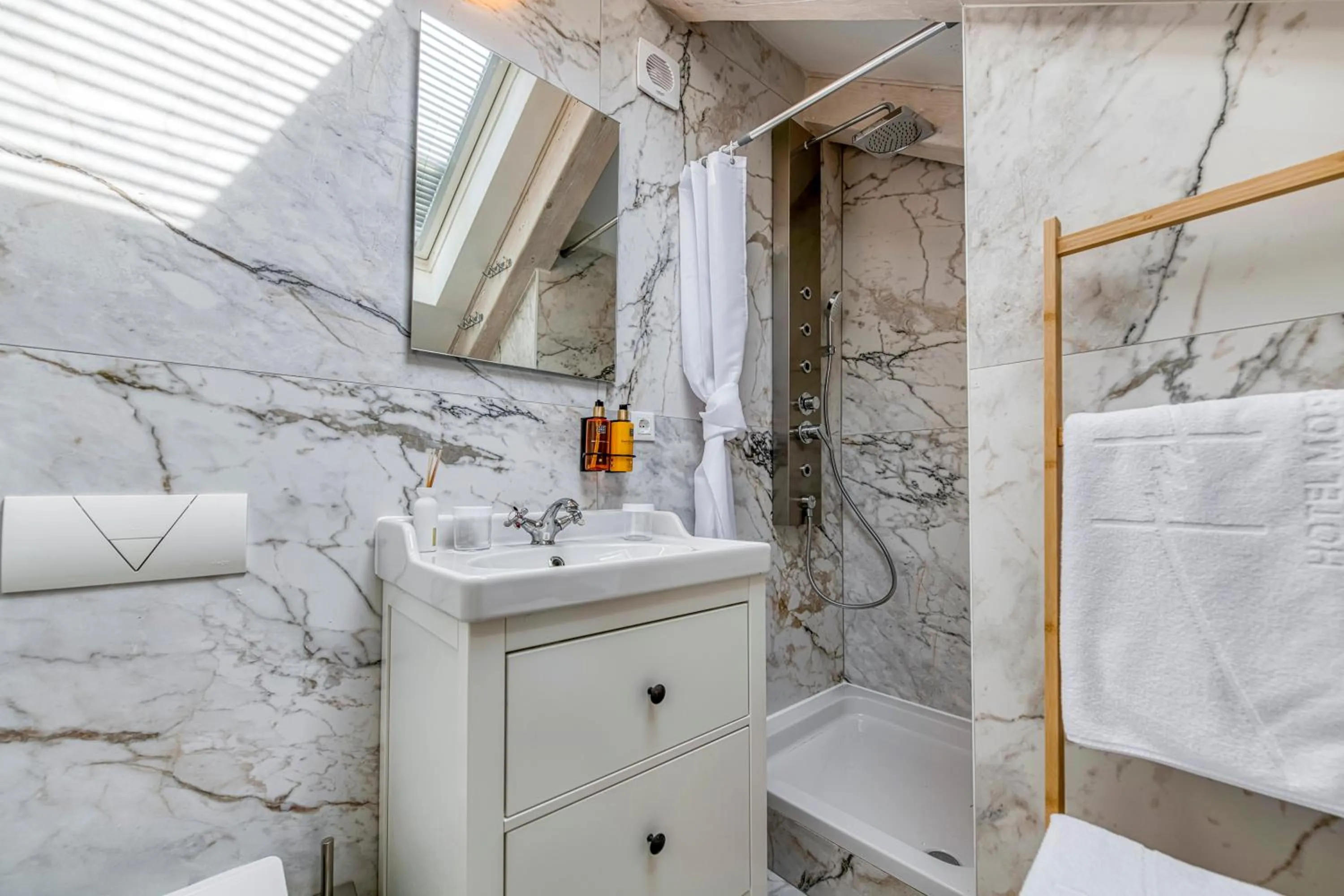 Bathroom in Palmotta Palace