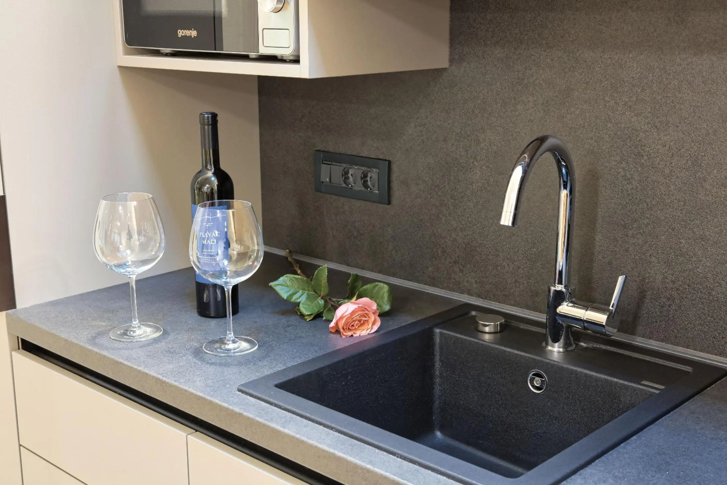 Kitchen or kitchenette in Palmotta Palace