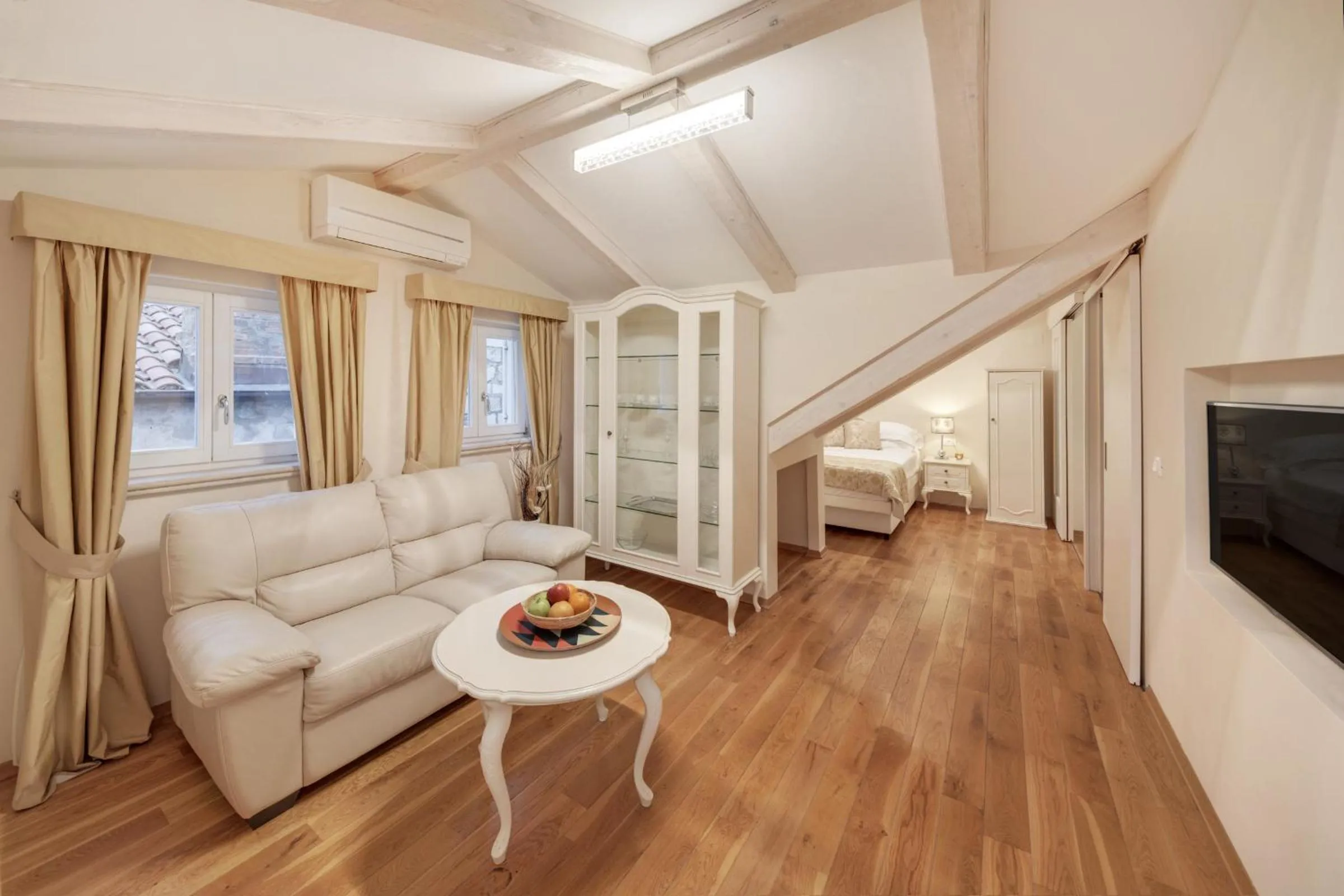 Living room in Palmotta Palace