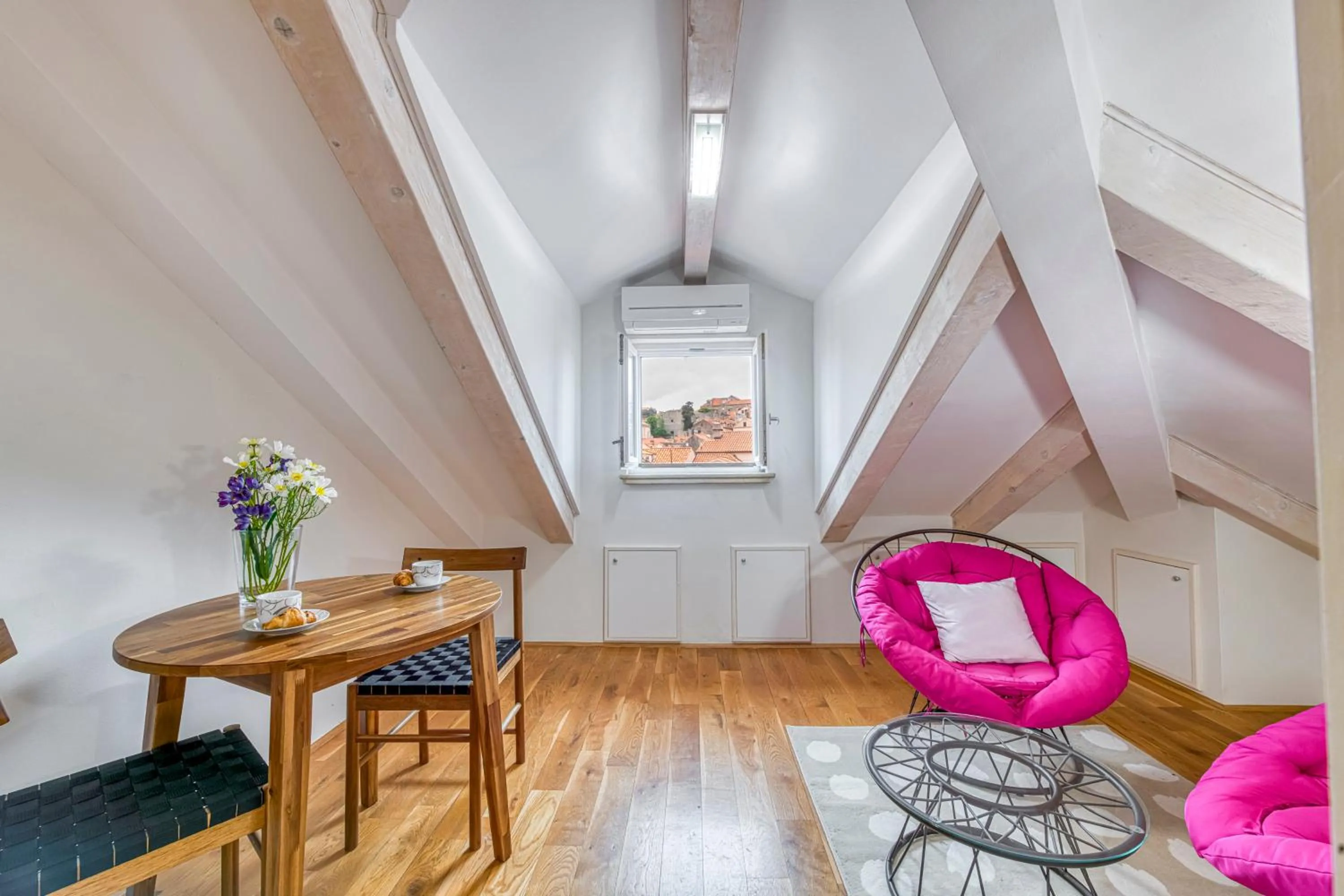 Bedroom in Apartments More