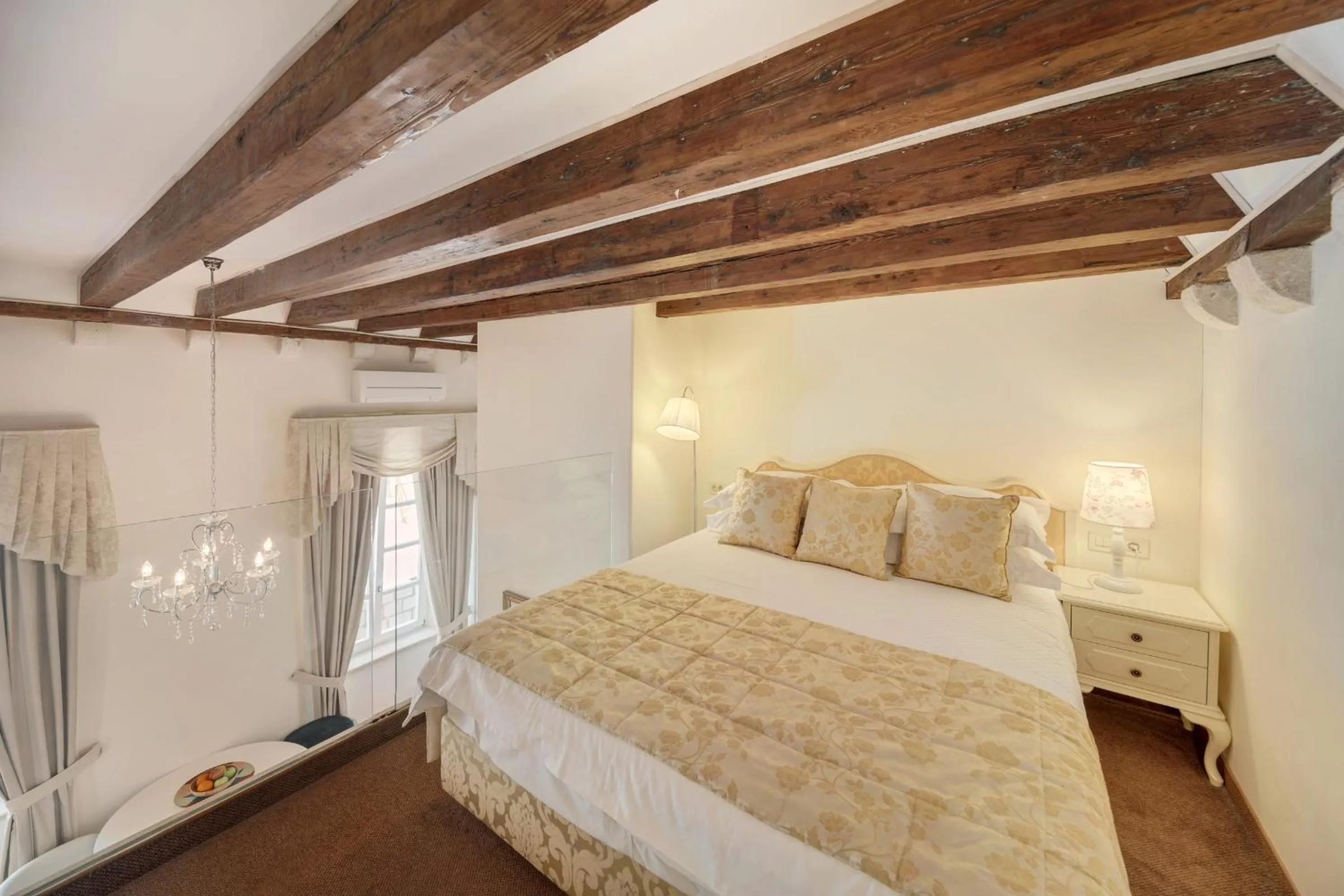 Bed in Palmotta Palace