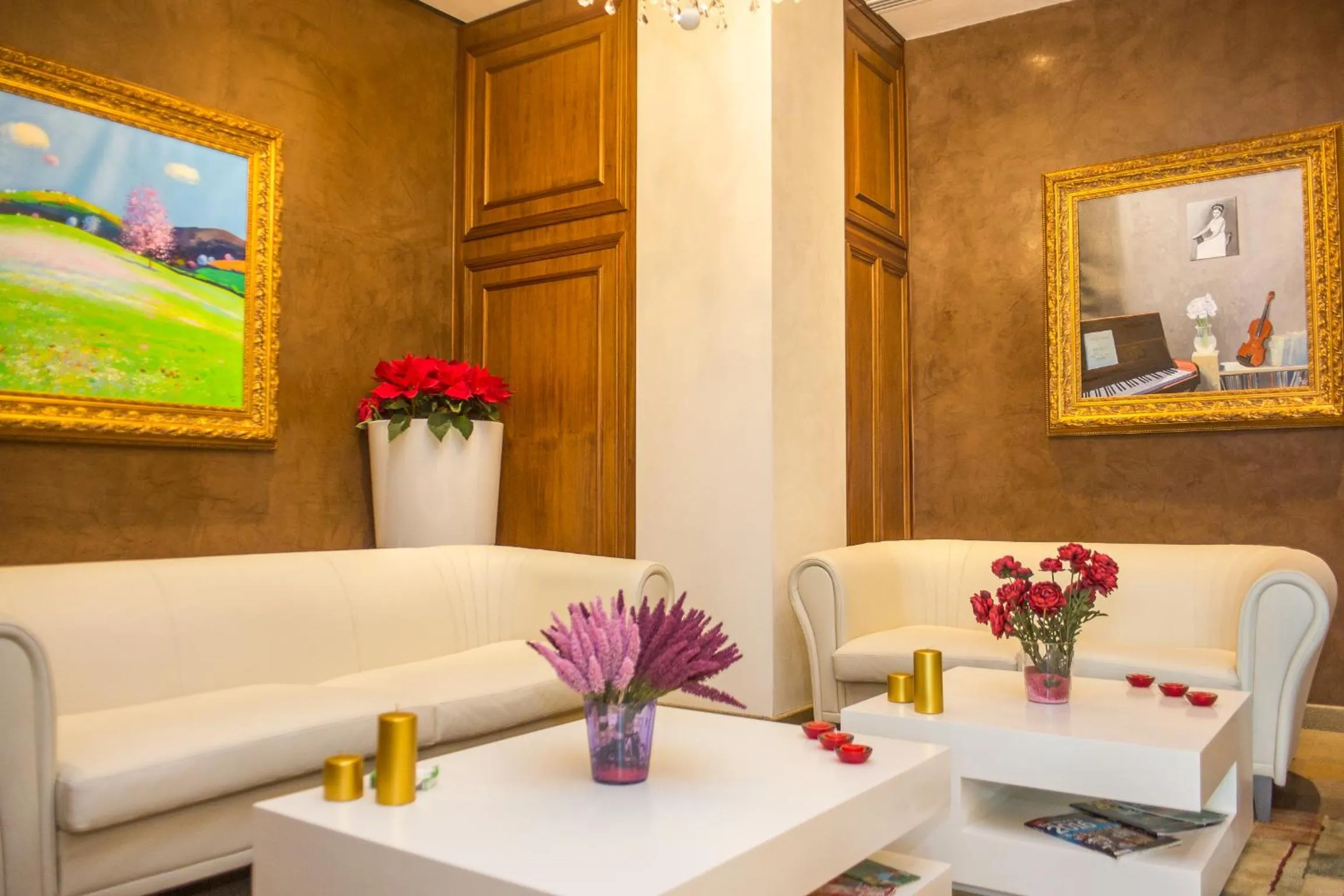 Lobby or reception in Hotel Opera