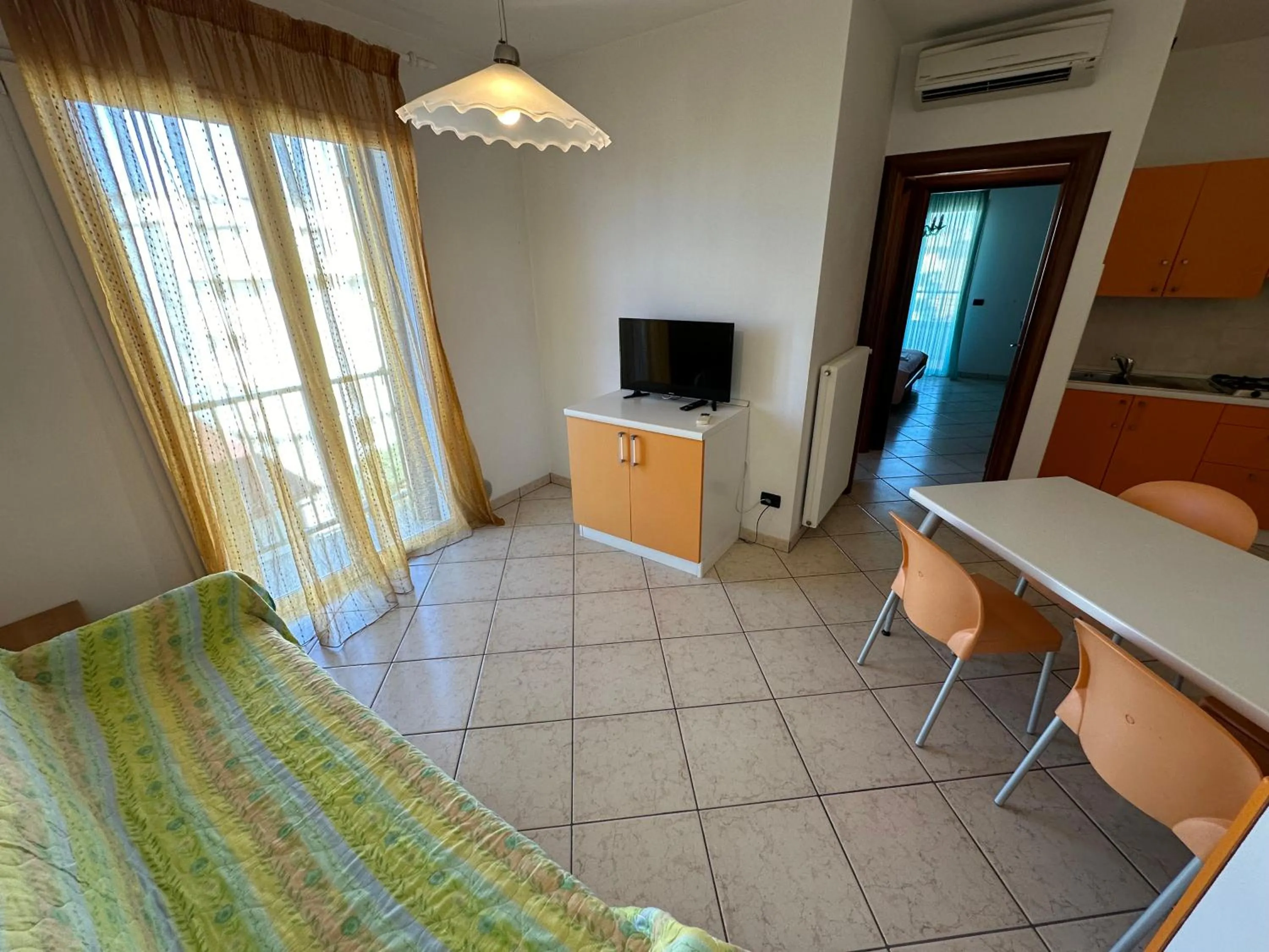 TV and multimedia in Residence Diana Frontemare - Agenzia Cocal