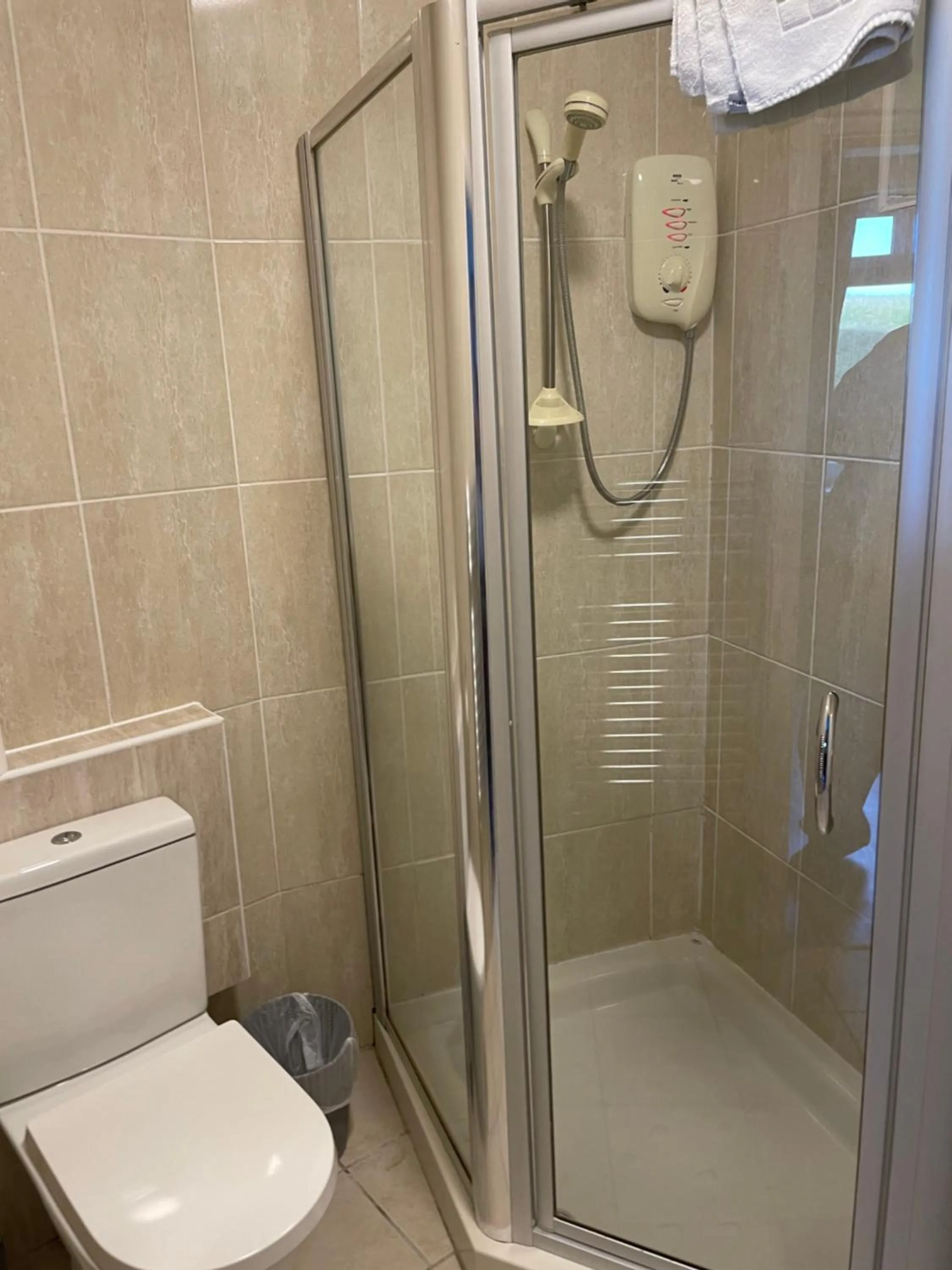 Bathroom in Headlands Hotel