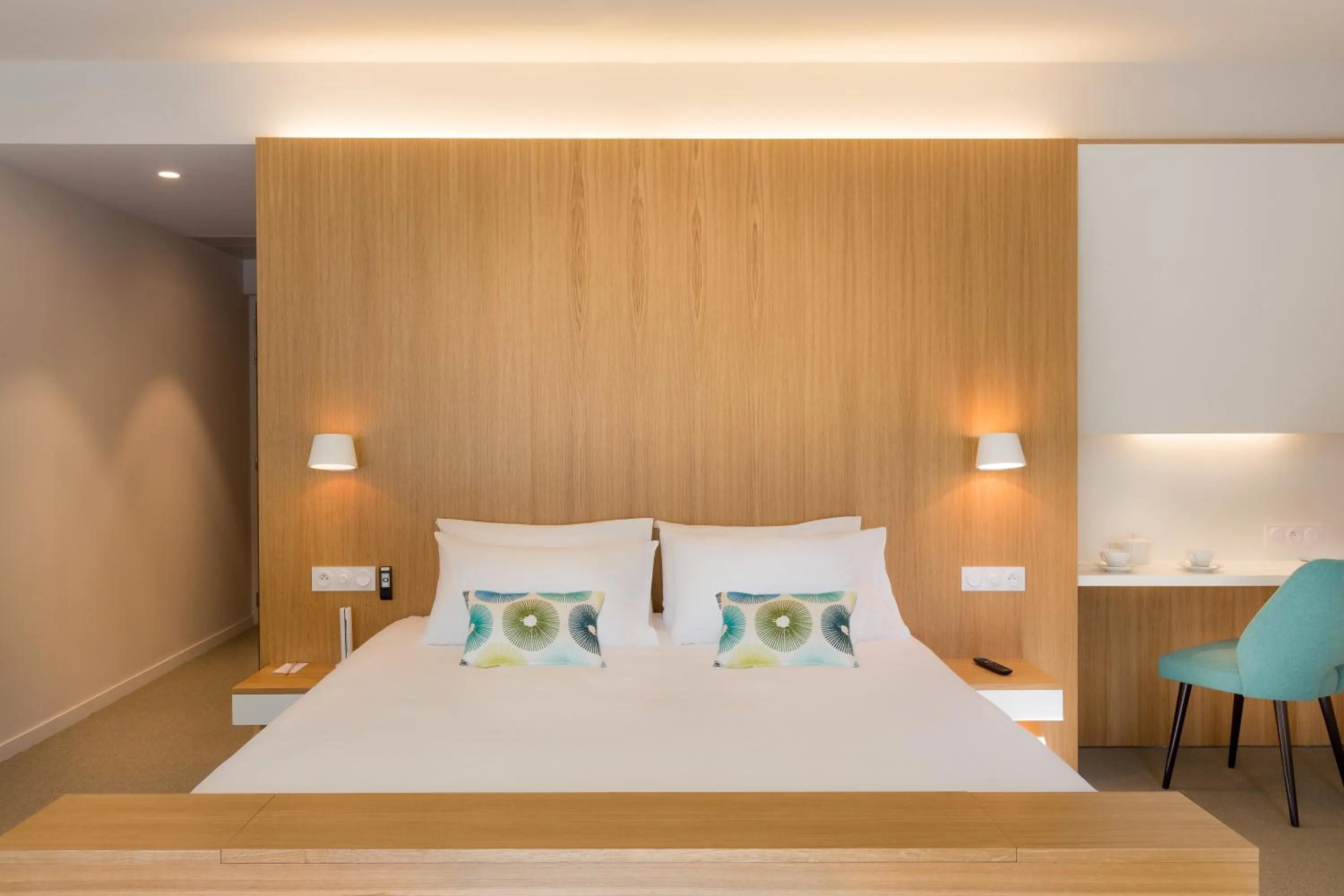 Bed in Best Western Plus Hotel Divona Cahors