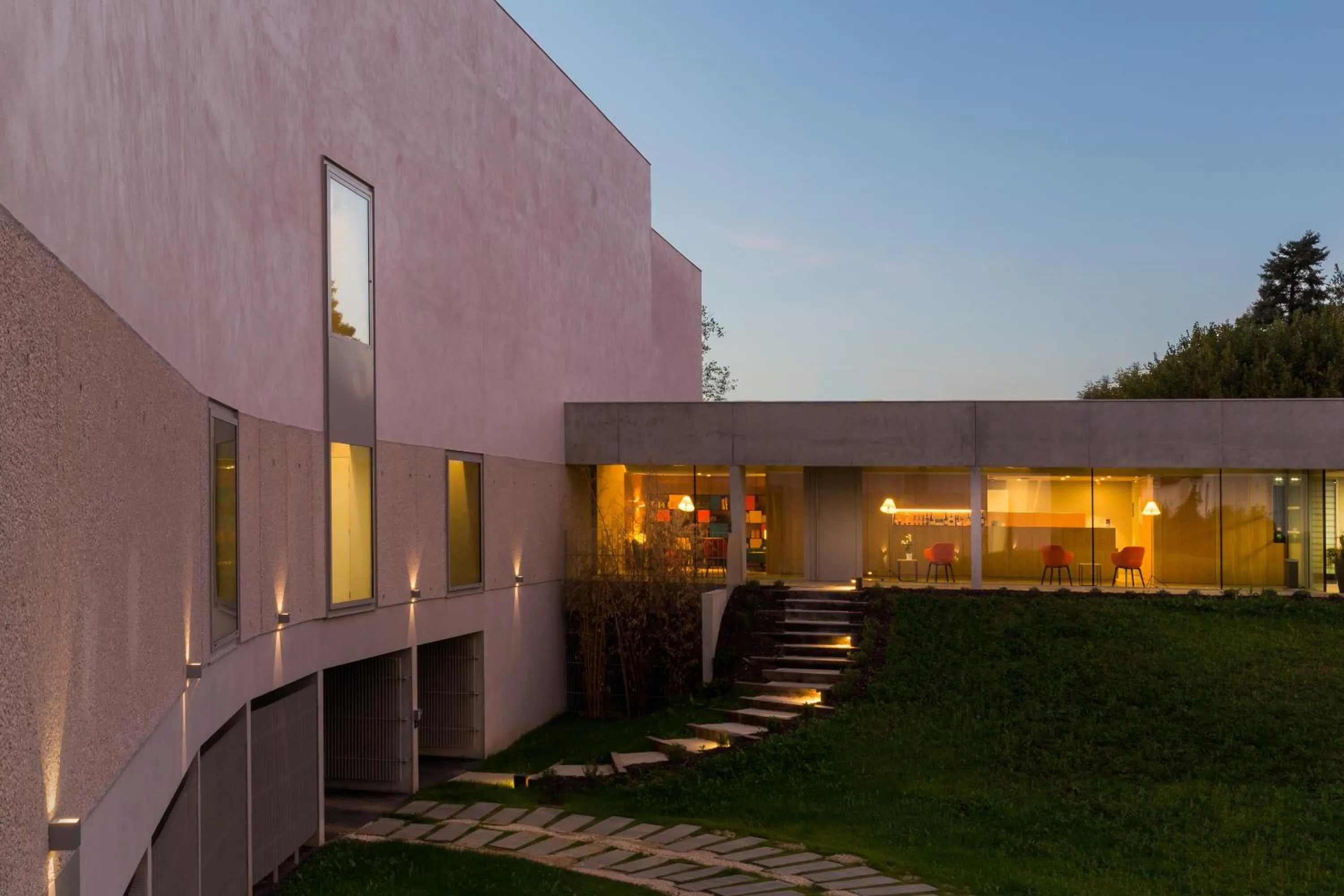 Property building in Best Western Plus Hotel Divona Cahors