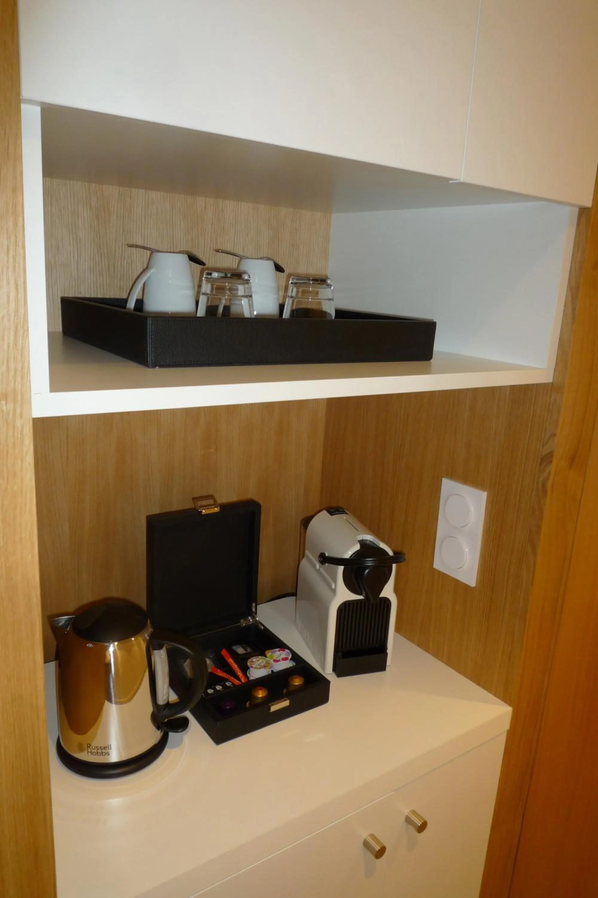 Coffee/tea facilities in Best Western Plus Hotel Divona Cahors