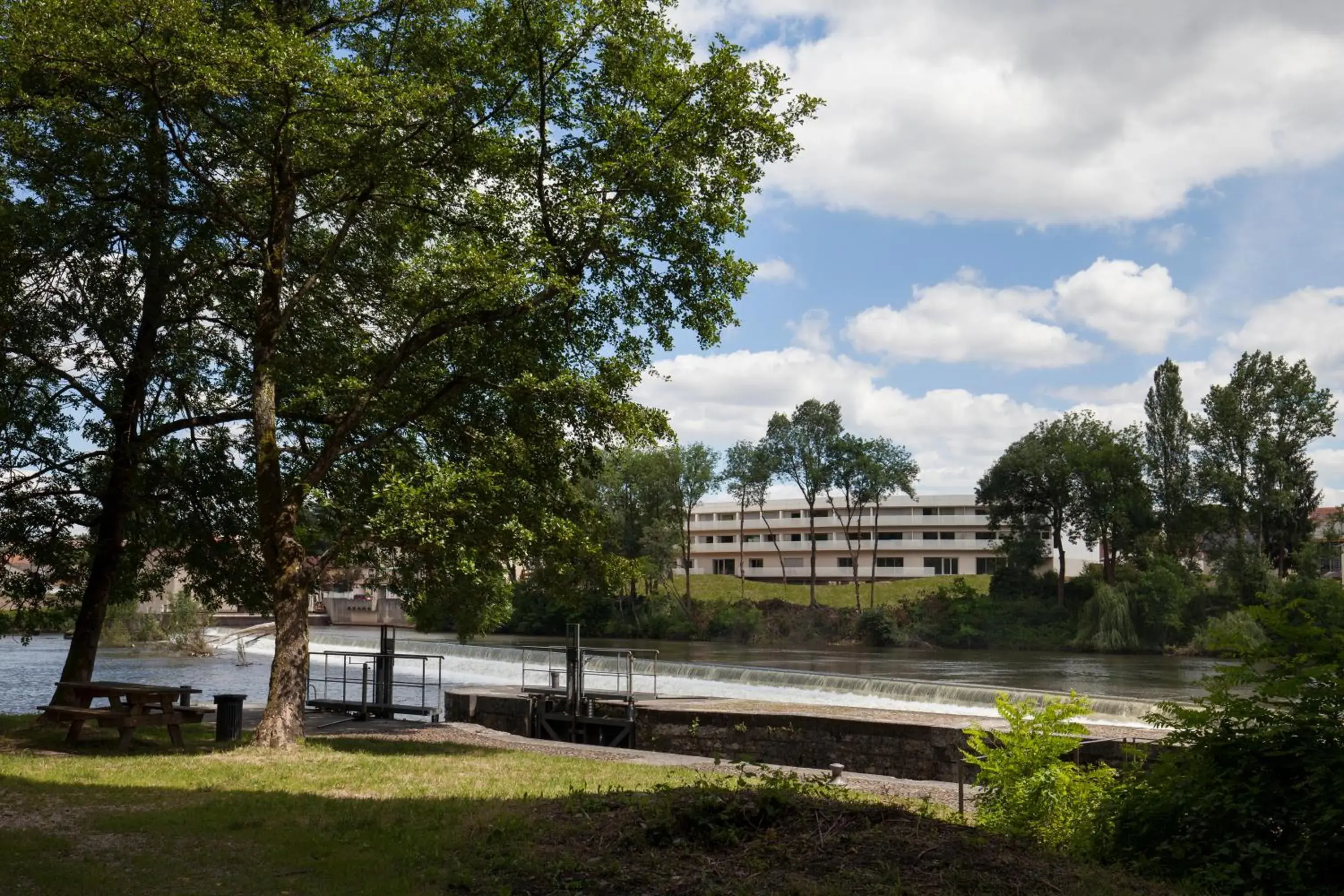Facade/entrance in Best Western Plus Hotel Divona Cahors Facade/entrance in Best Western Plus Hotel Divona Cahors
