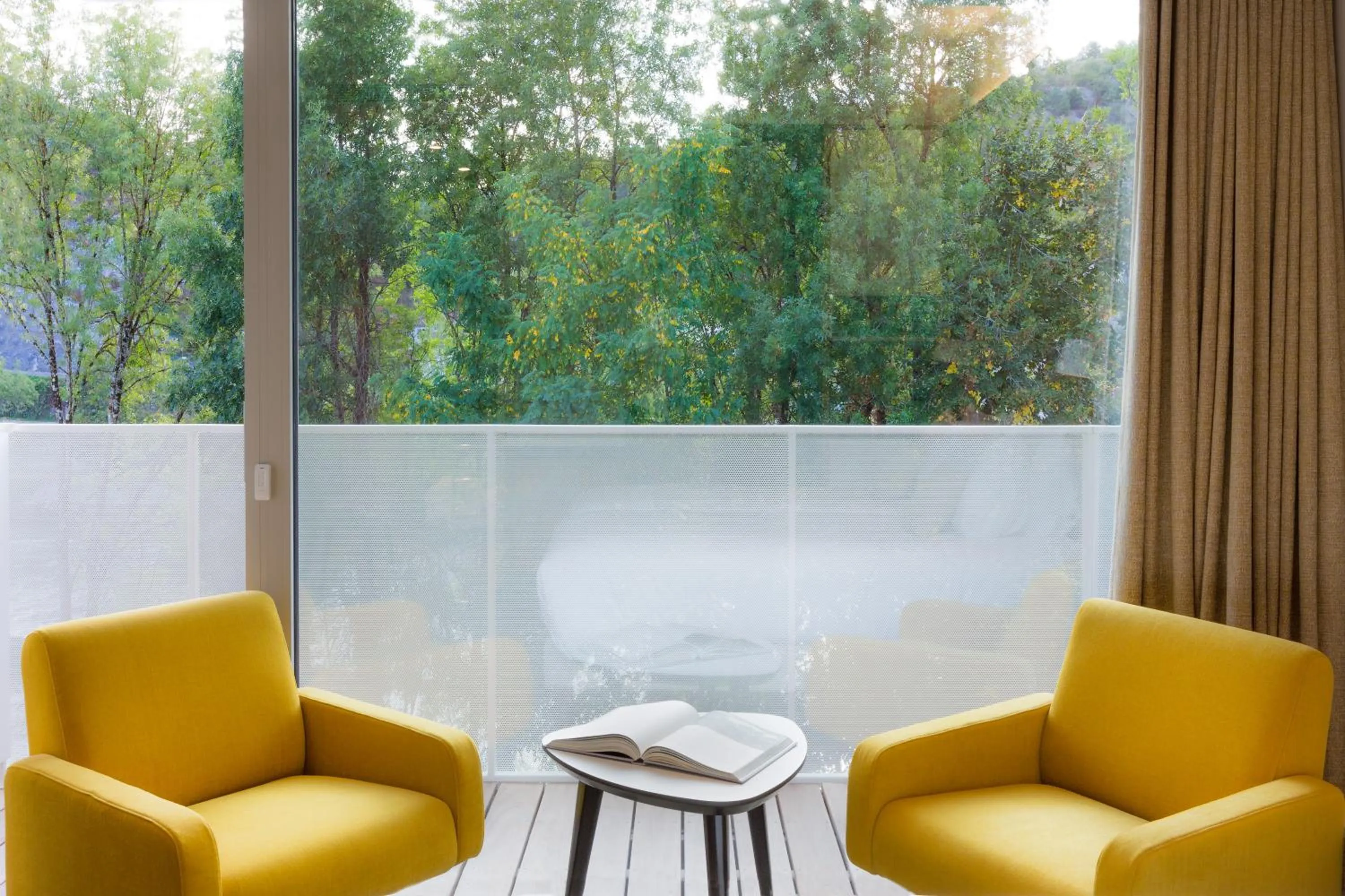 Day in Best Western Plus Hotel Divona Cahors