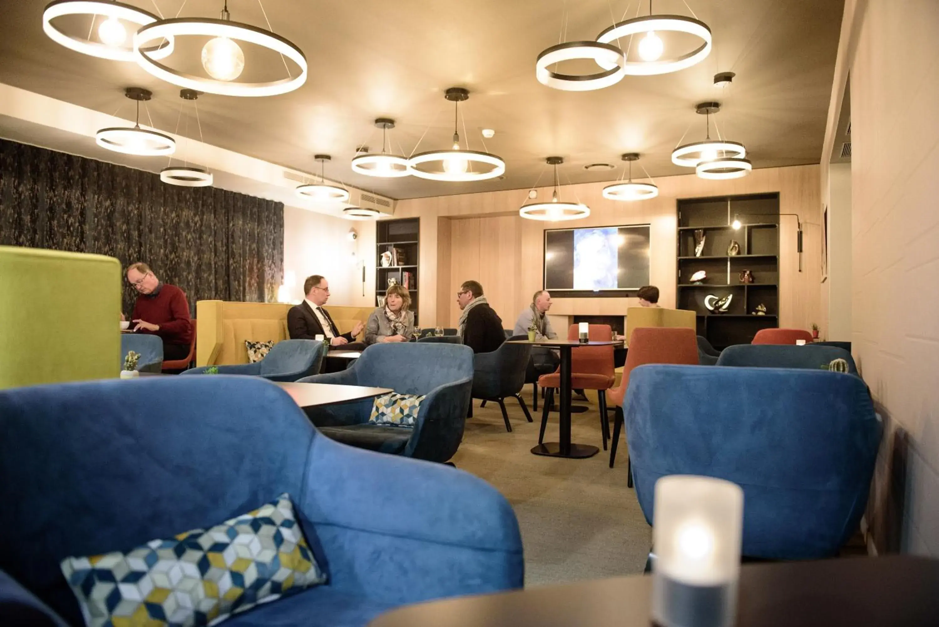 Lounge or bar in Best Western Plus Hotel Divona Cahors Lounge or bar in Best Western Plus Hotel Divona Cahors