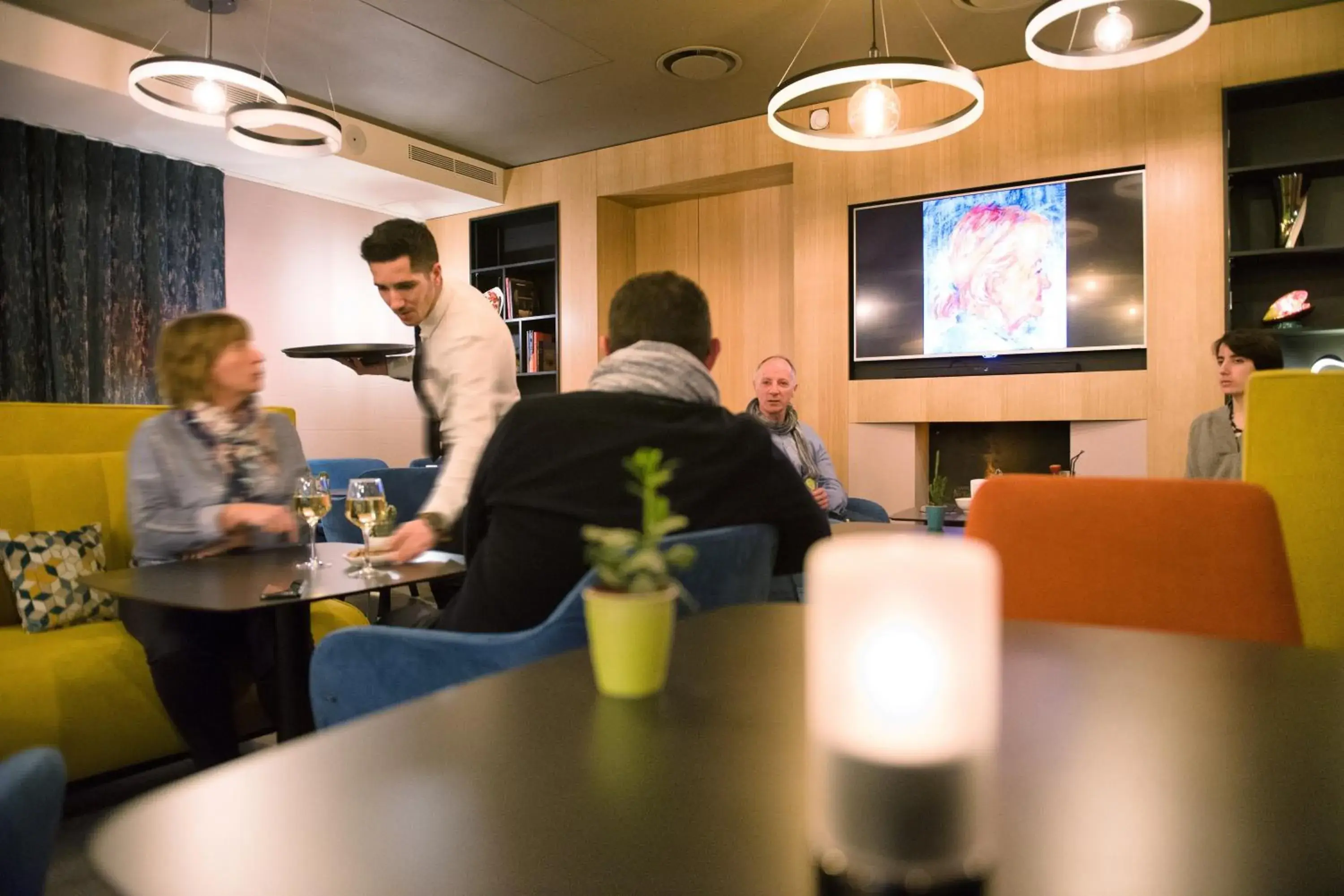 Lounge or bar in Best Western Plus Hotel Divona Cahors Lounge or bar in Best Western Plus Hotel Divona Cahors