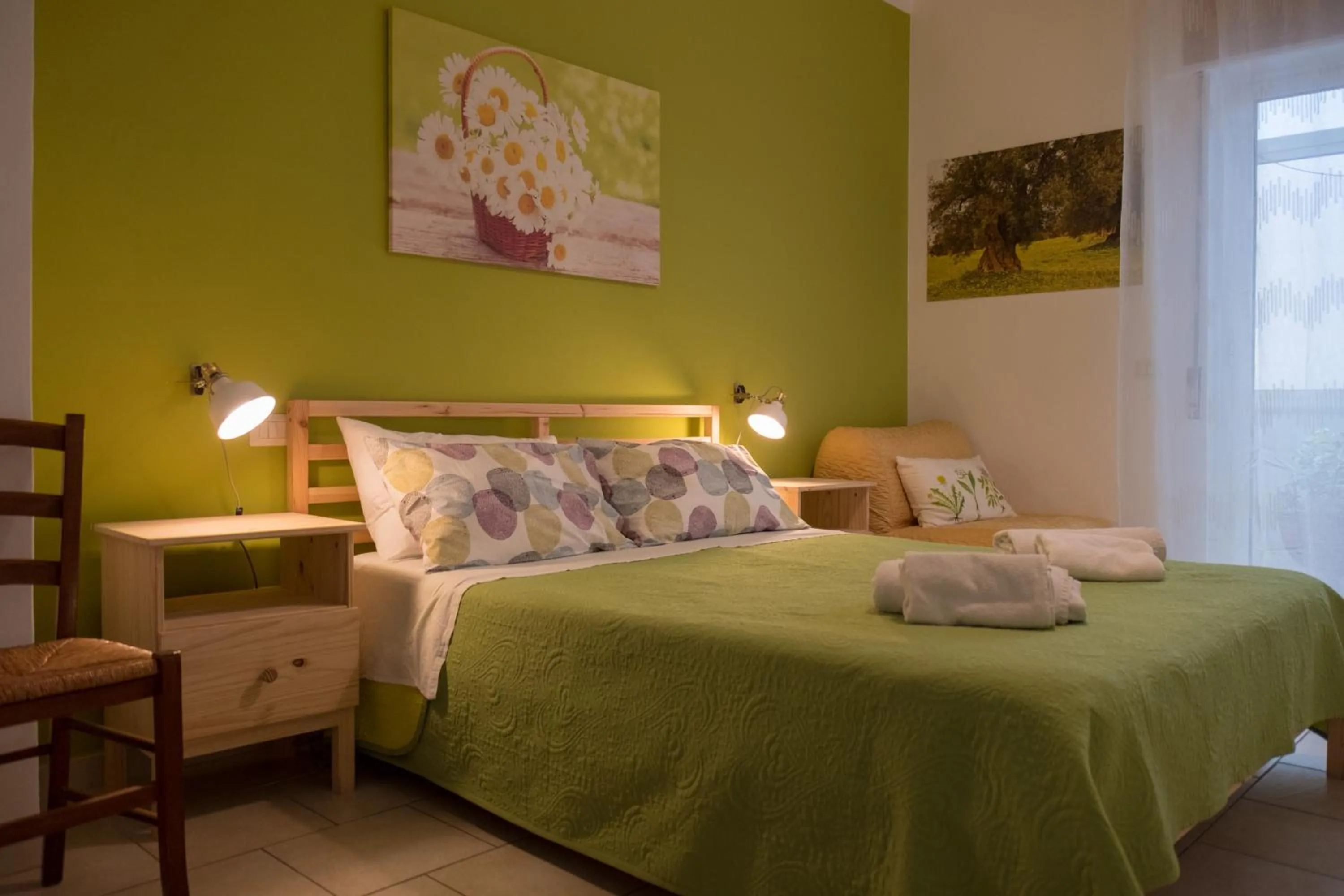Photo of the whole room, Bed in My Room in Trani