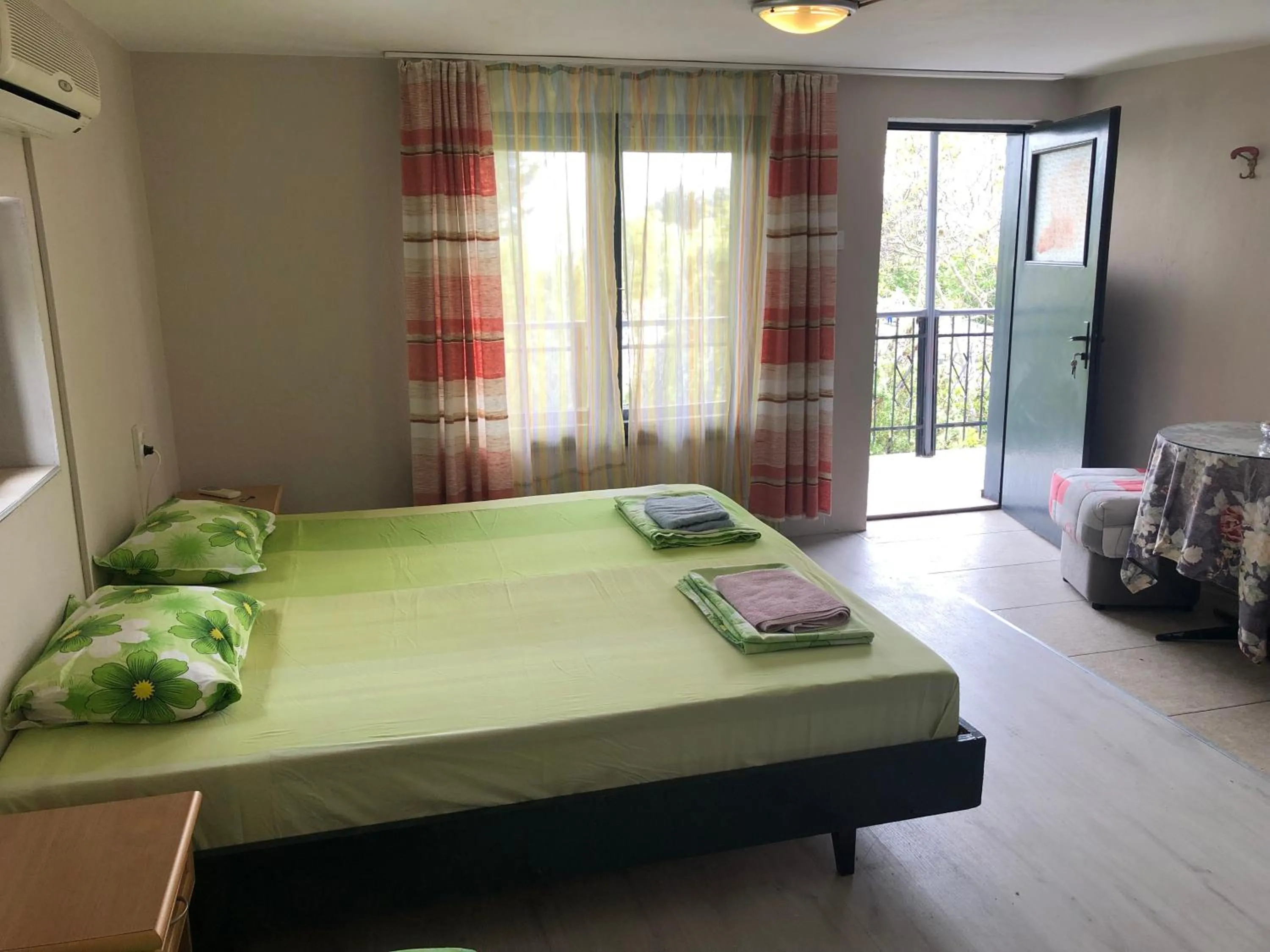 Bed in SURF House Villa Rose I Po3a l
