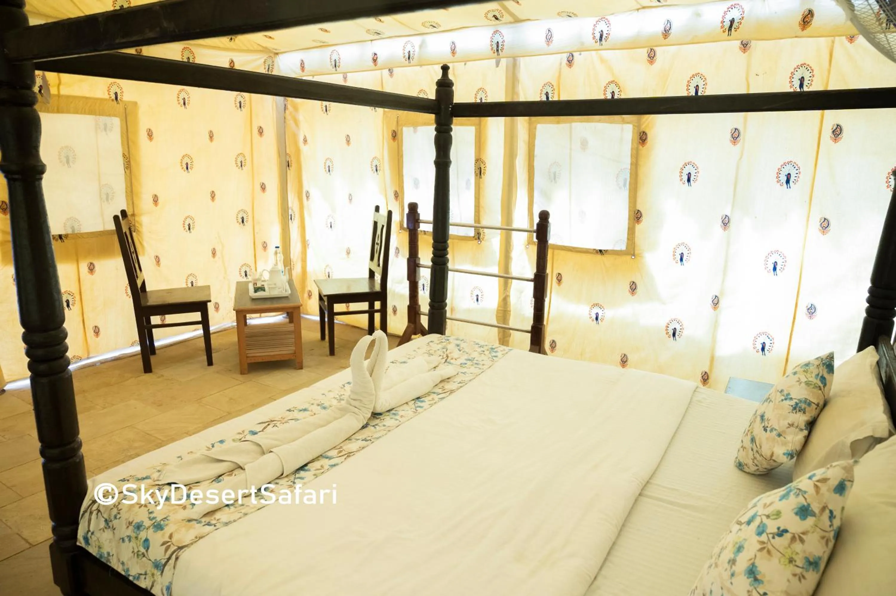 Bedroom, Bed in Sky Desert Safari