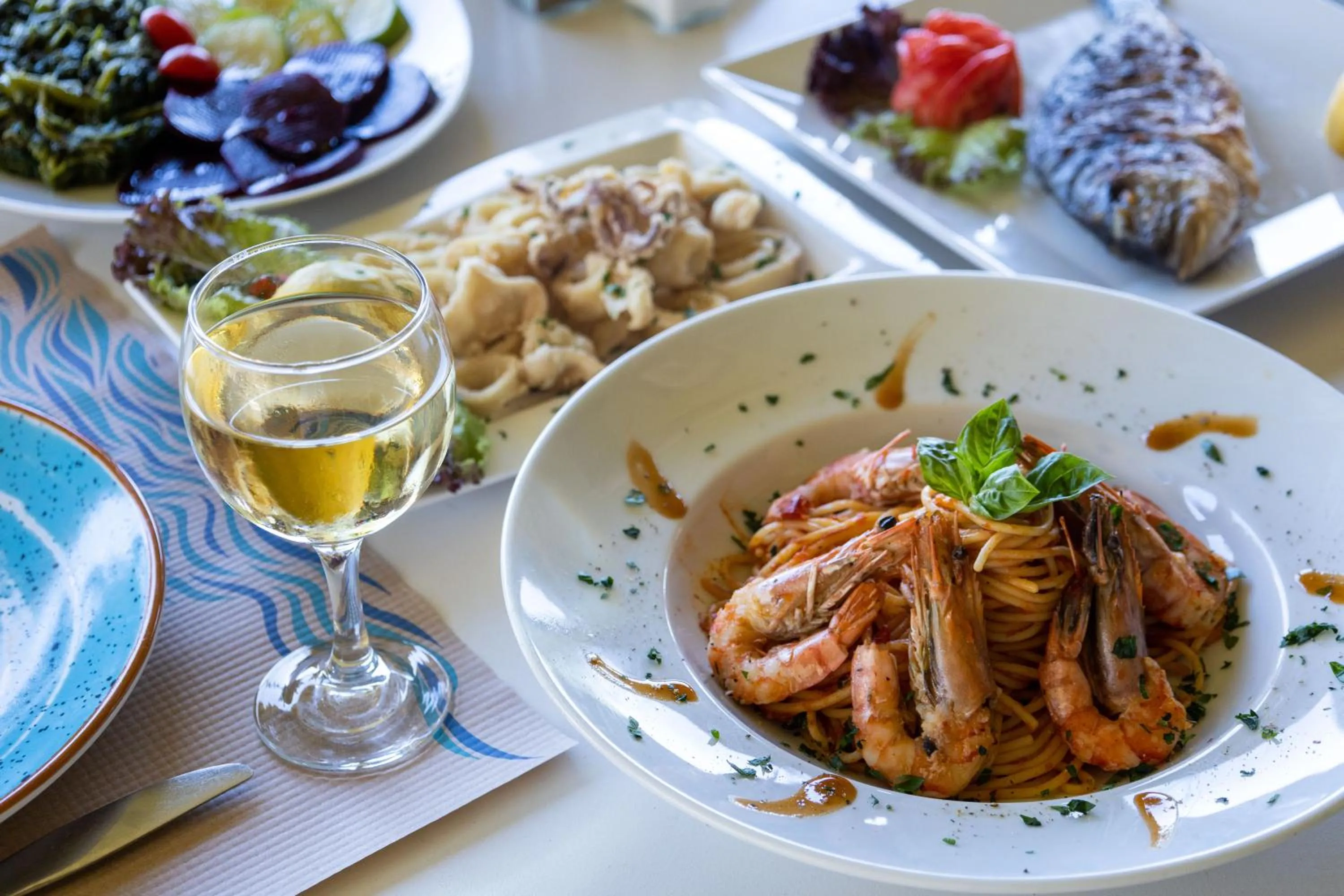 Restaurant/places to eat in Venus Beach Hotel