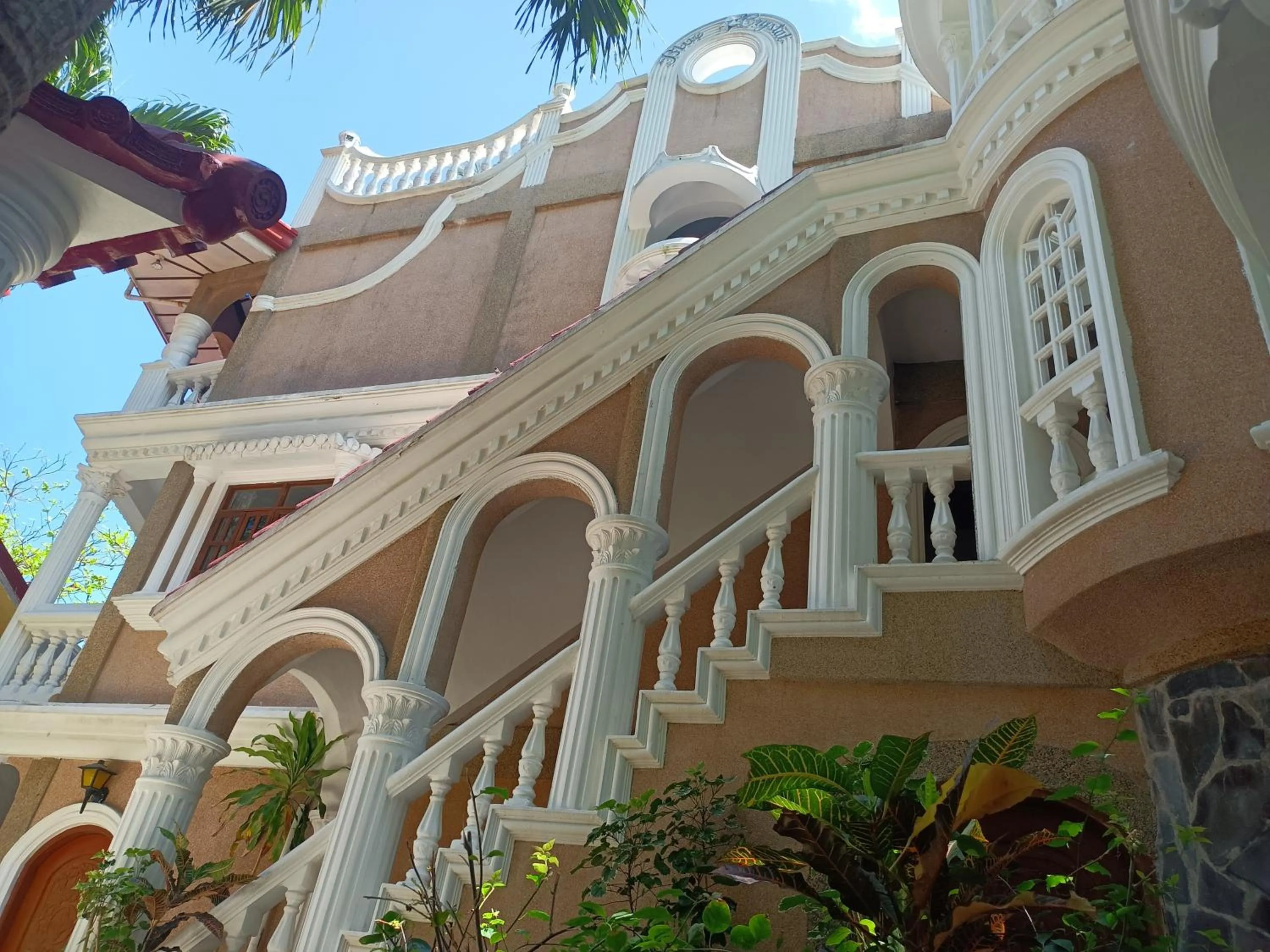 Property building in Blue Crystal Beach Resort