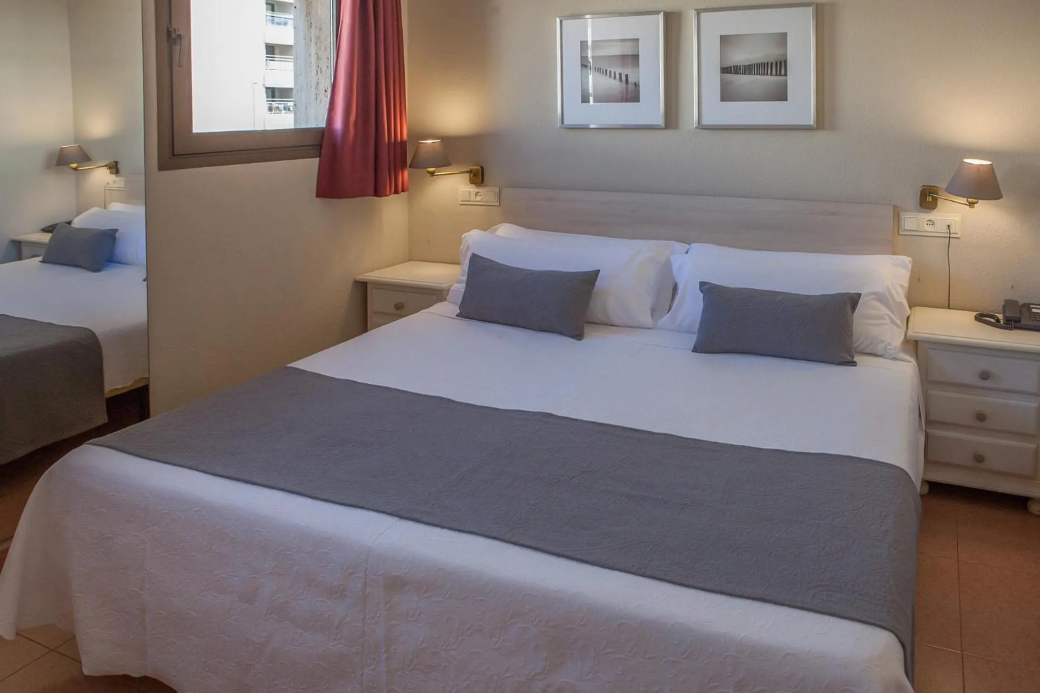 Bed in Apartahotel Aguadulce