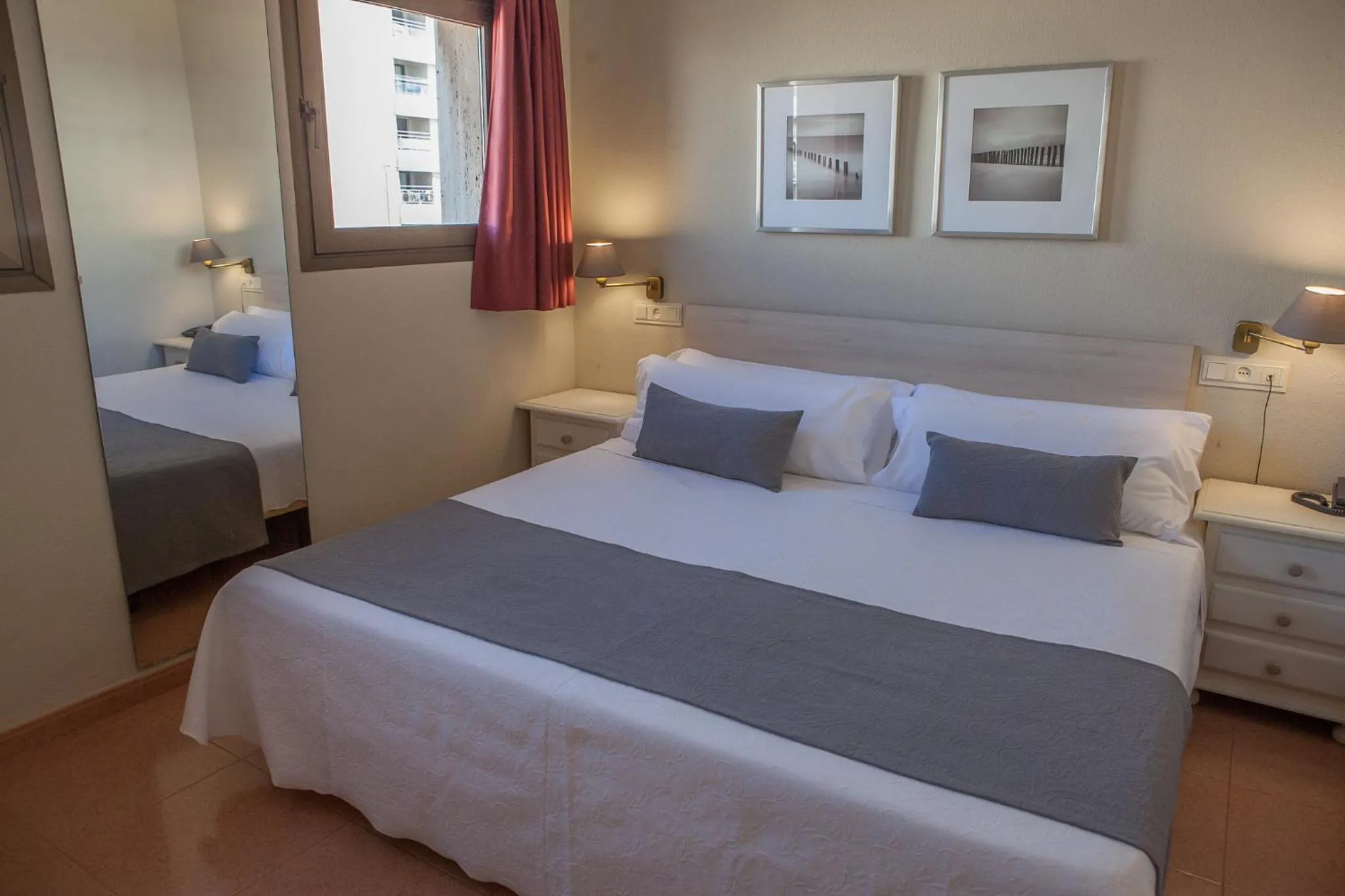 Bed in Apartahotel Aguadulce