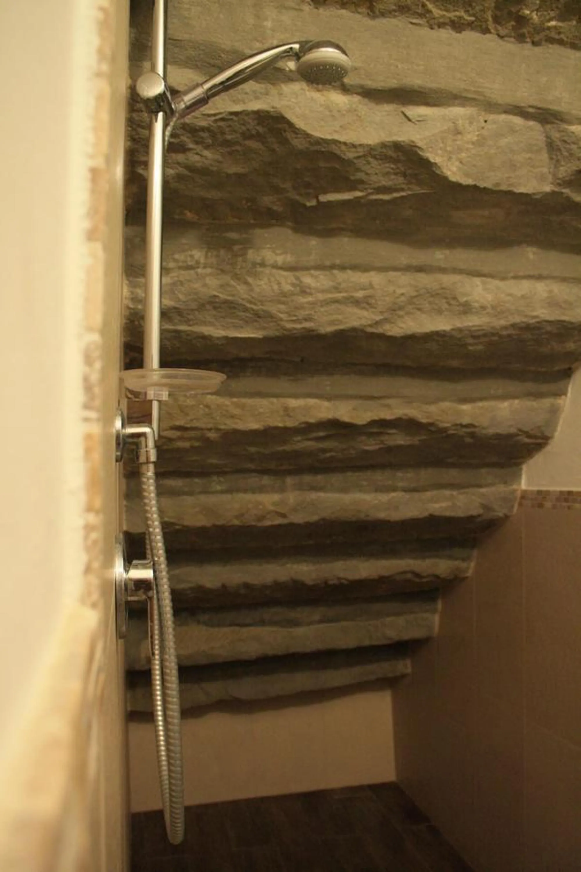 Shower in Un Petit Paradis