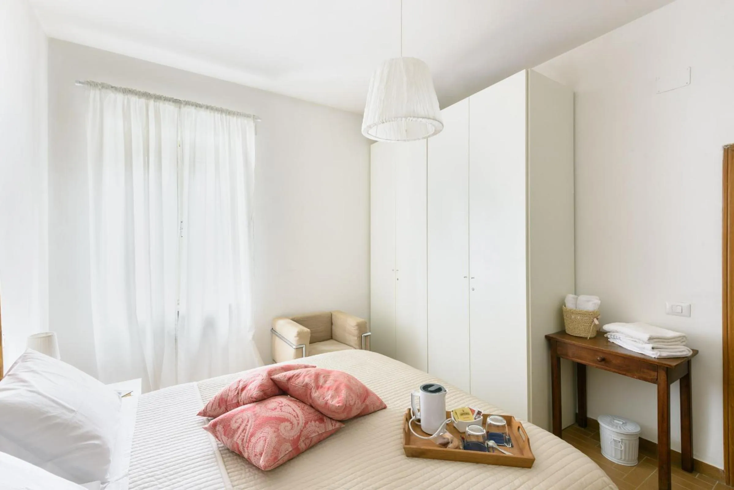 Bedroom, Bed in Un Petit Paradis