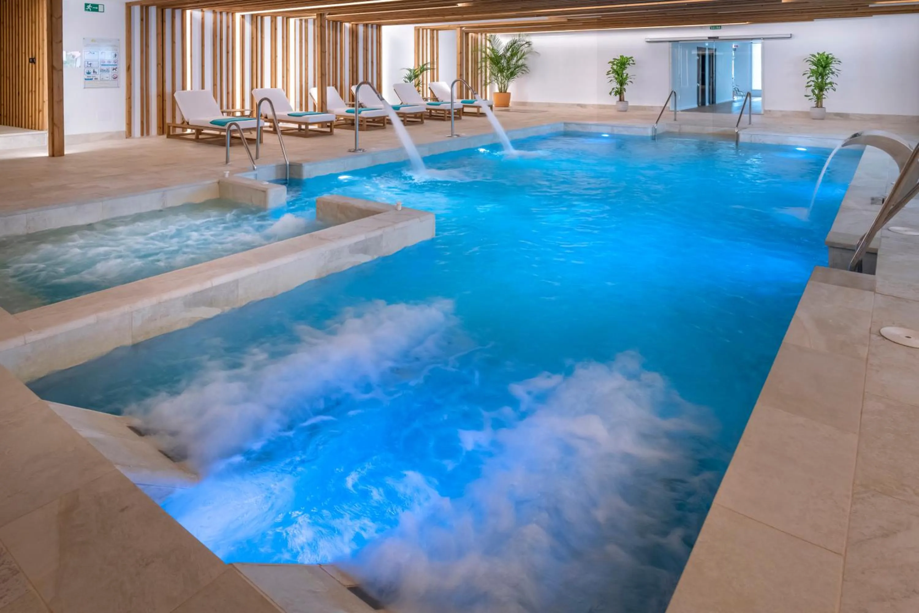 Property building in Mediterraneo Bay Hotel & Resort