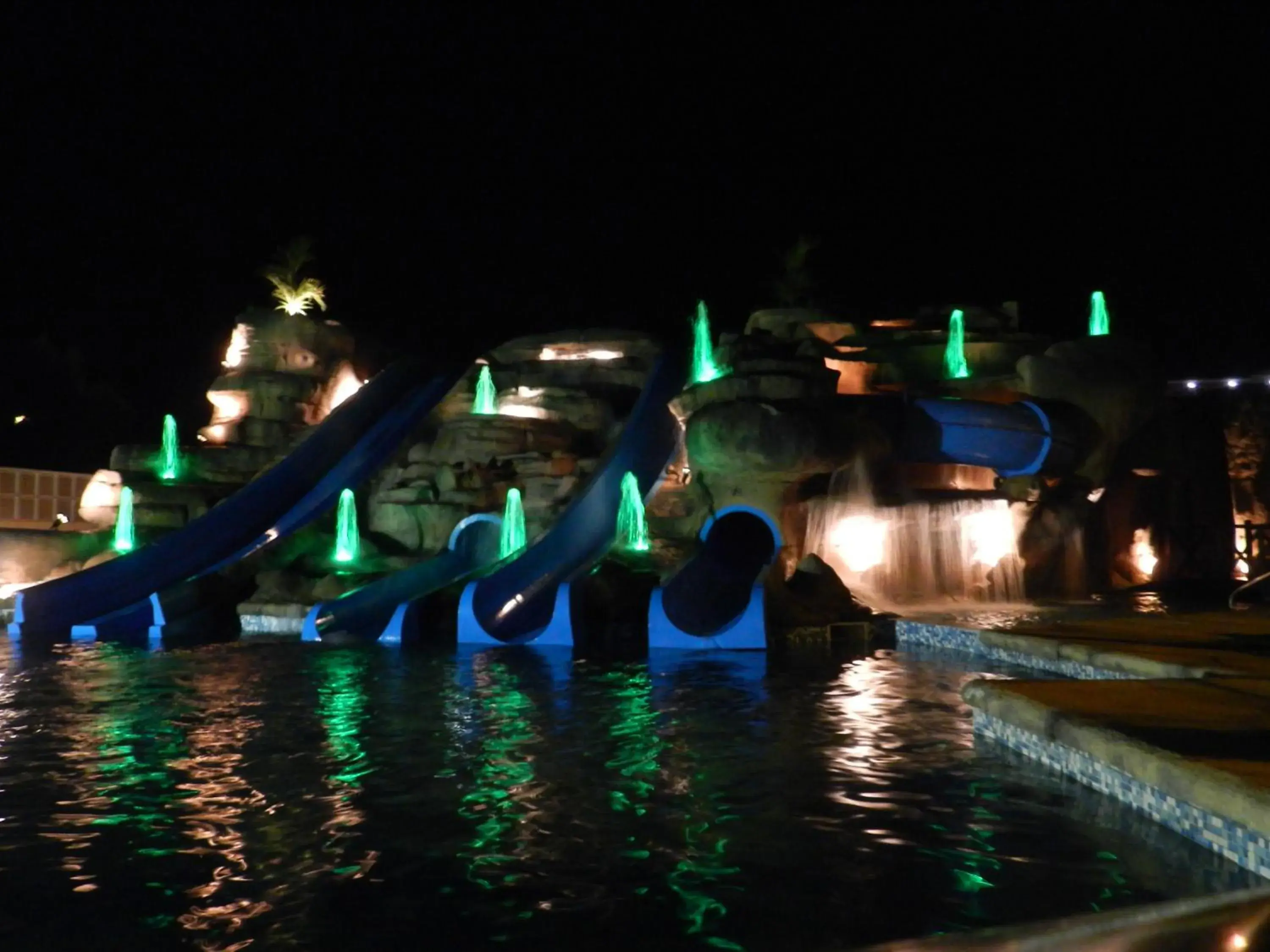 Swimming pool in Mediterraneo Bay Hotel & Resort Swimming pool in Mediterraneo Bay Hotel & Resort