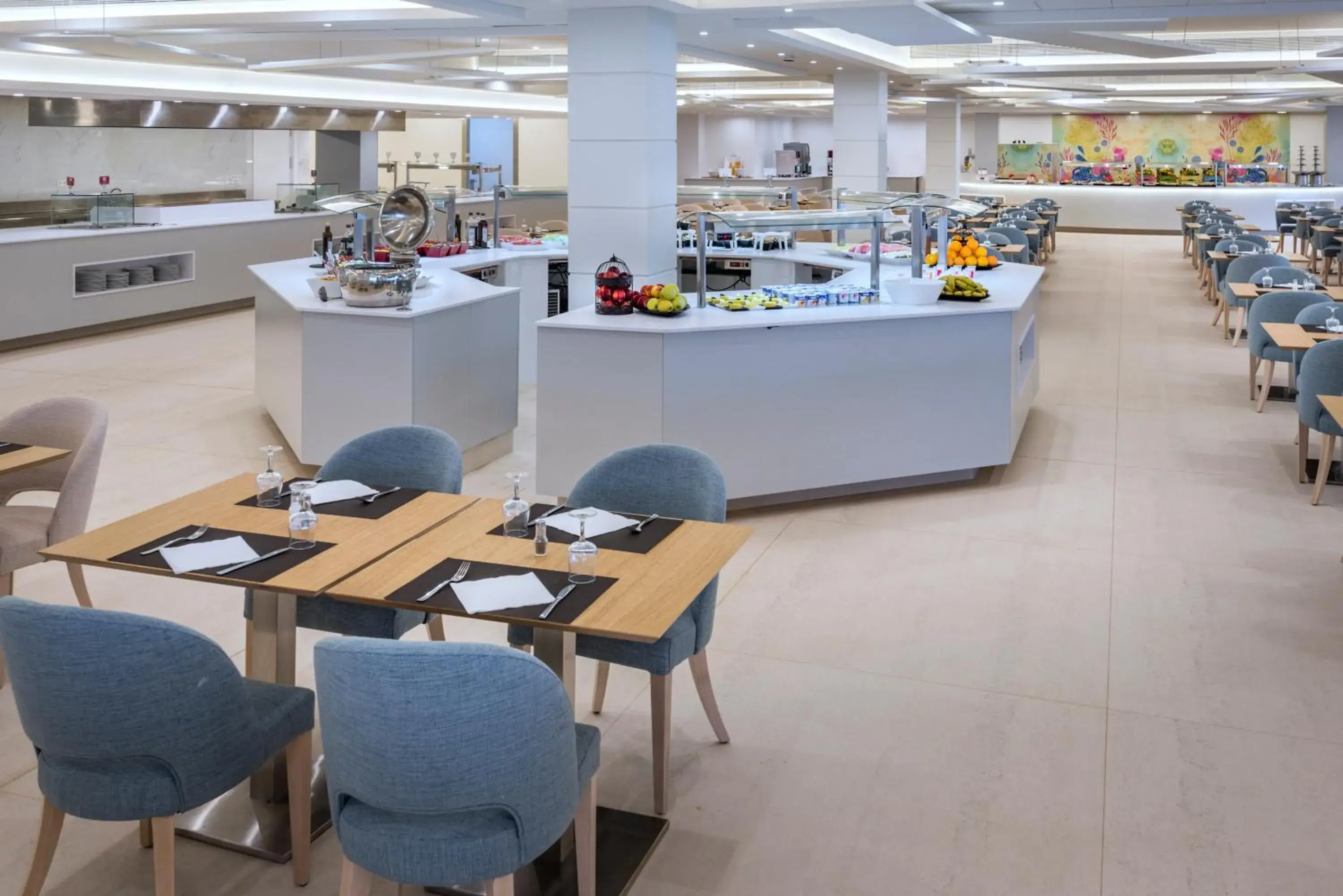 Restaurant/places to eat in Mediterraneo Bay Hotel & Resort Restaurant/places to eat in Mediterraneo Bay Hotel & Resort