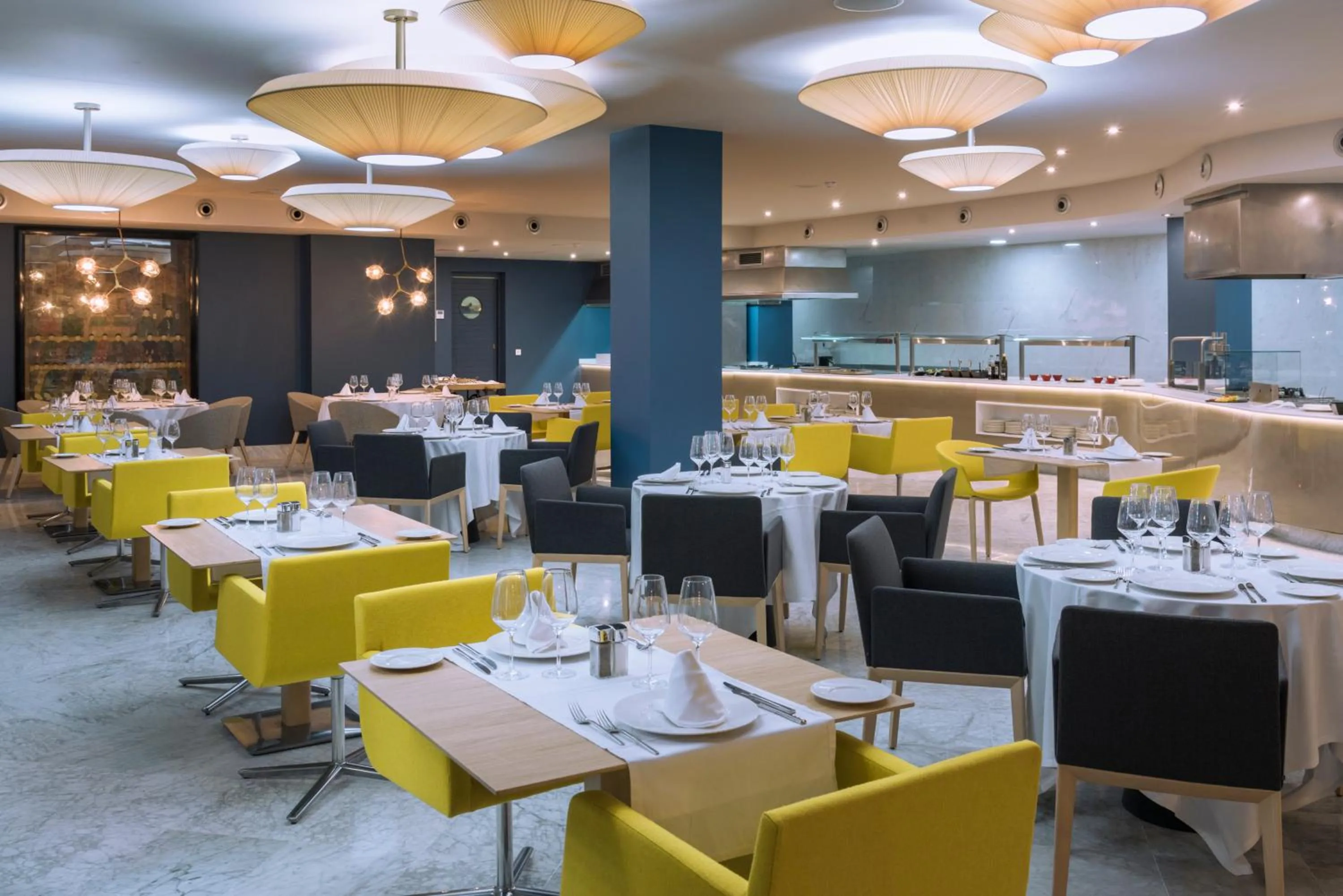 Restaurant/places to eat in Mediterraneo Bay Hotel & Resort