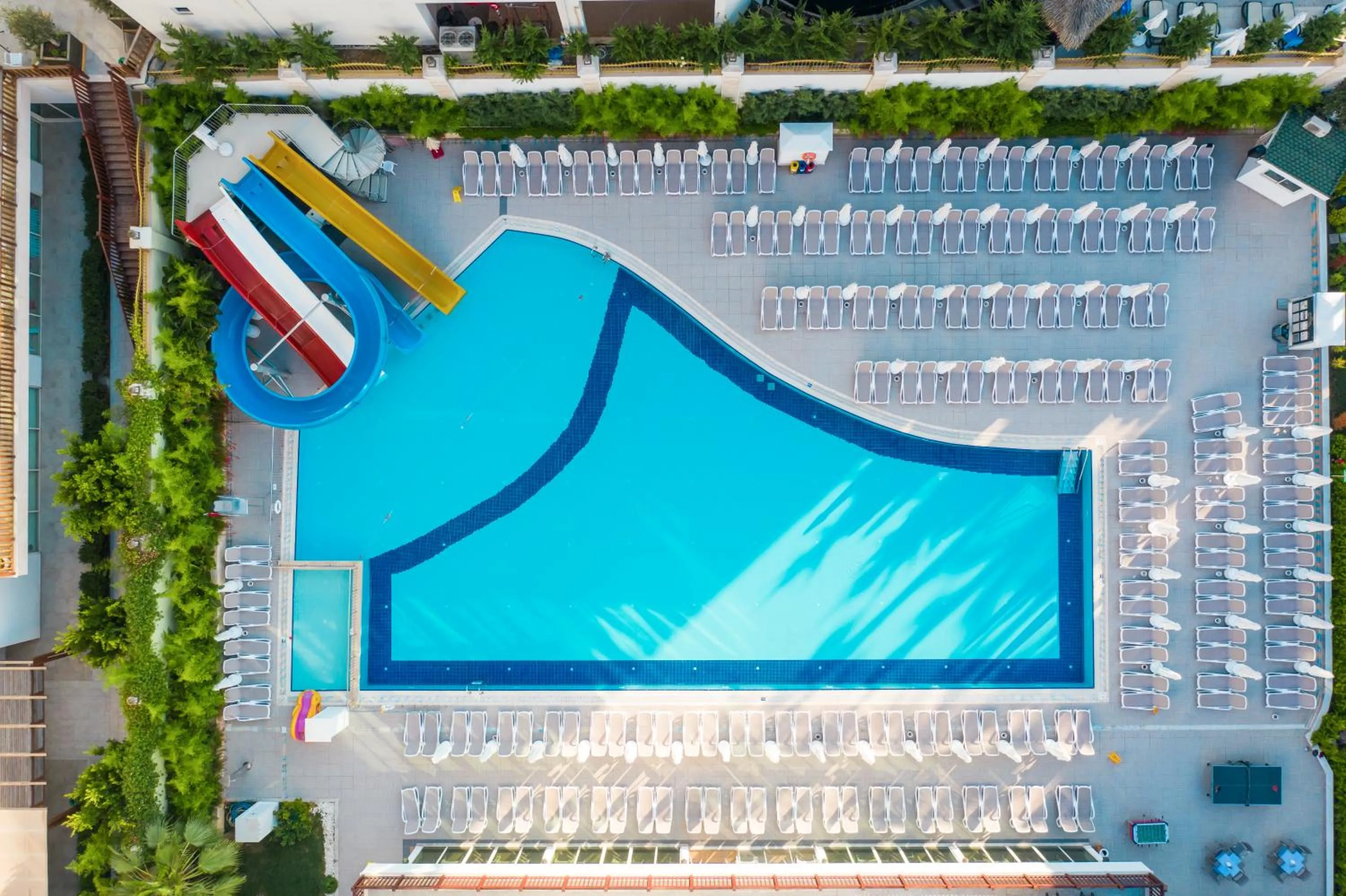 Pool view in Side Royal Palace