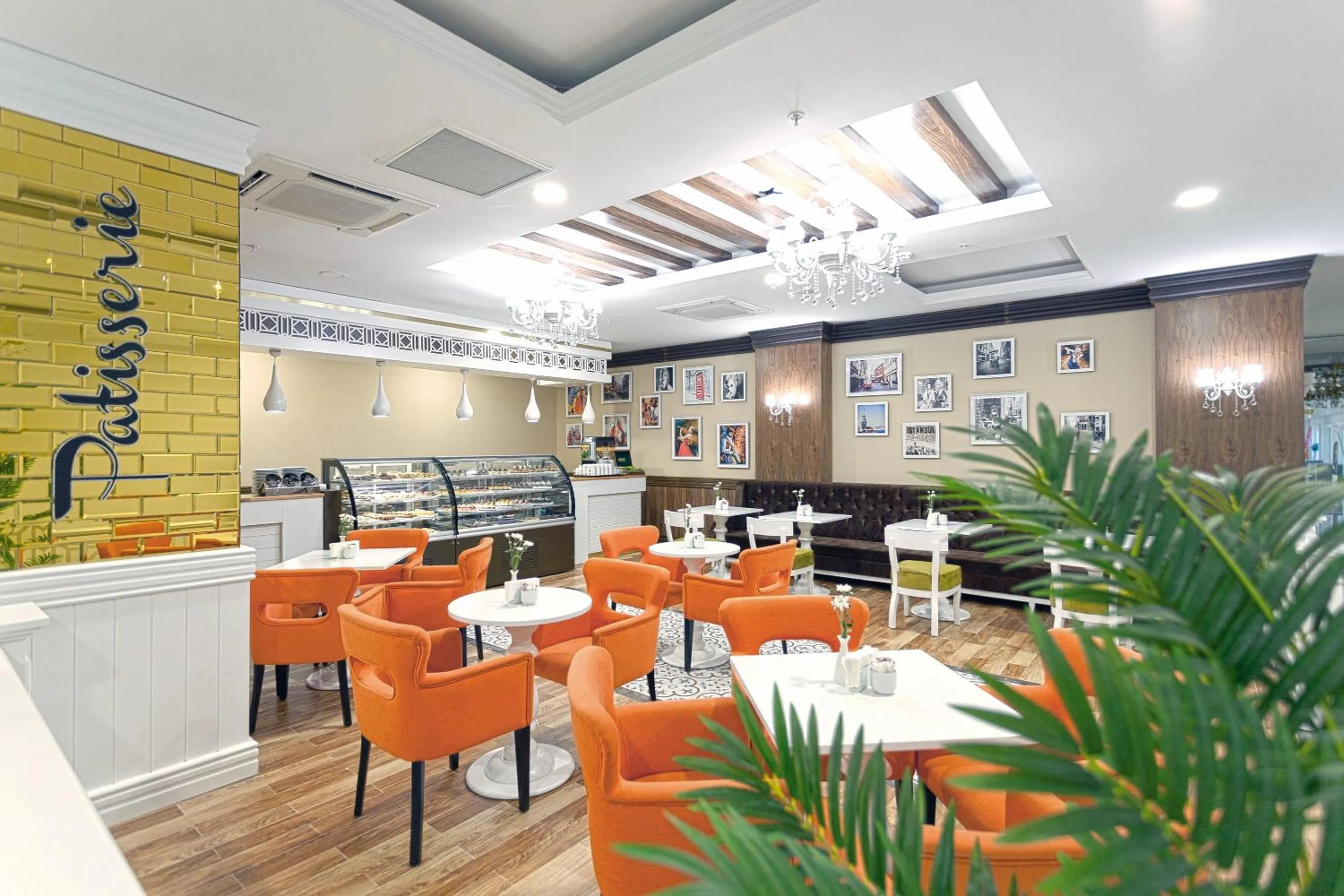 Restaurant/places to eat in Side Royal Palace