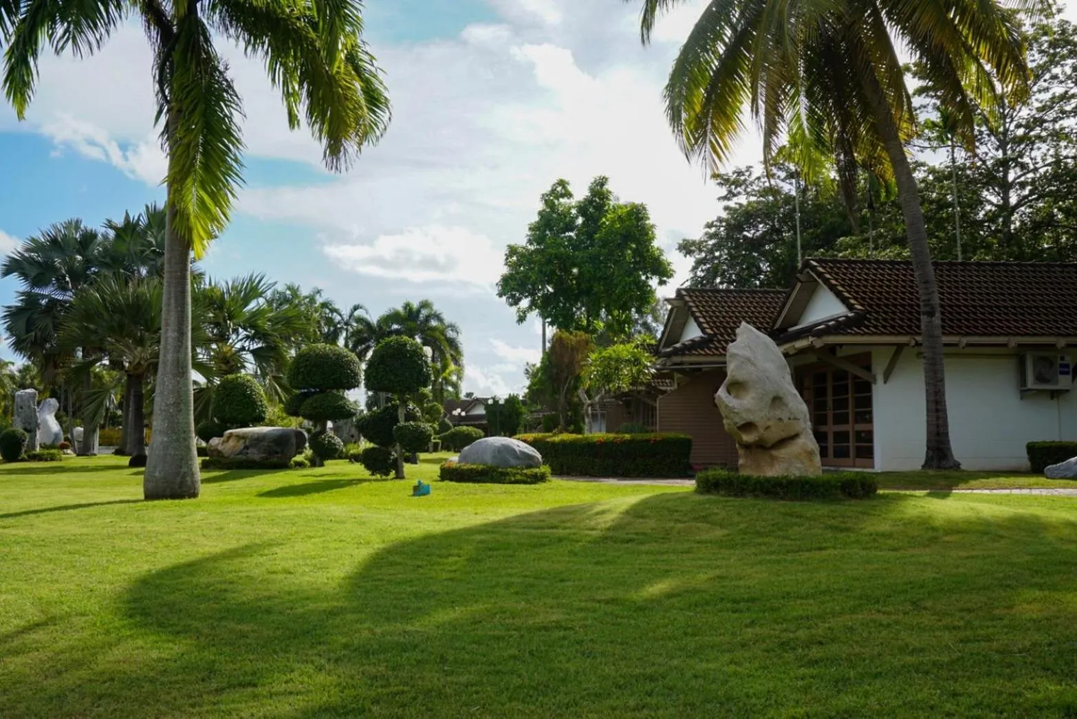 Garden view in Rockgarden Beach Resort
