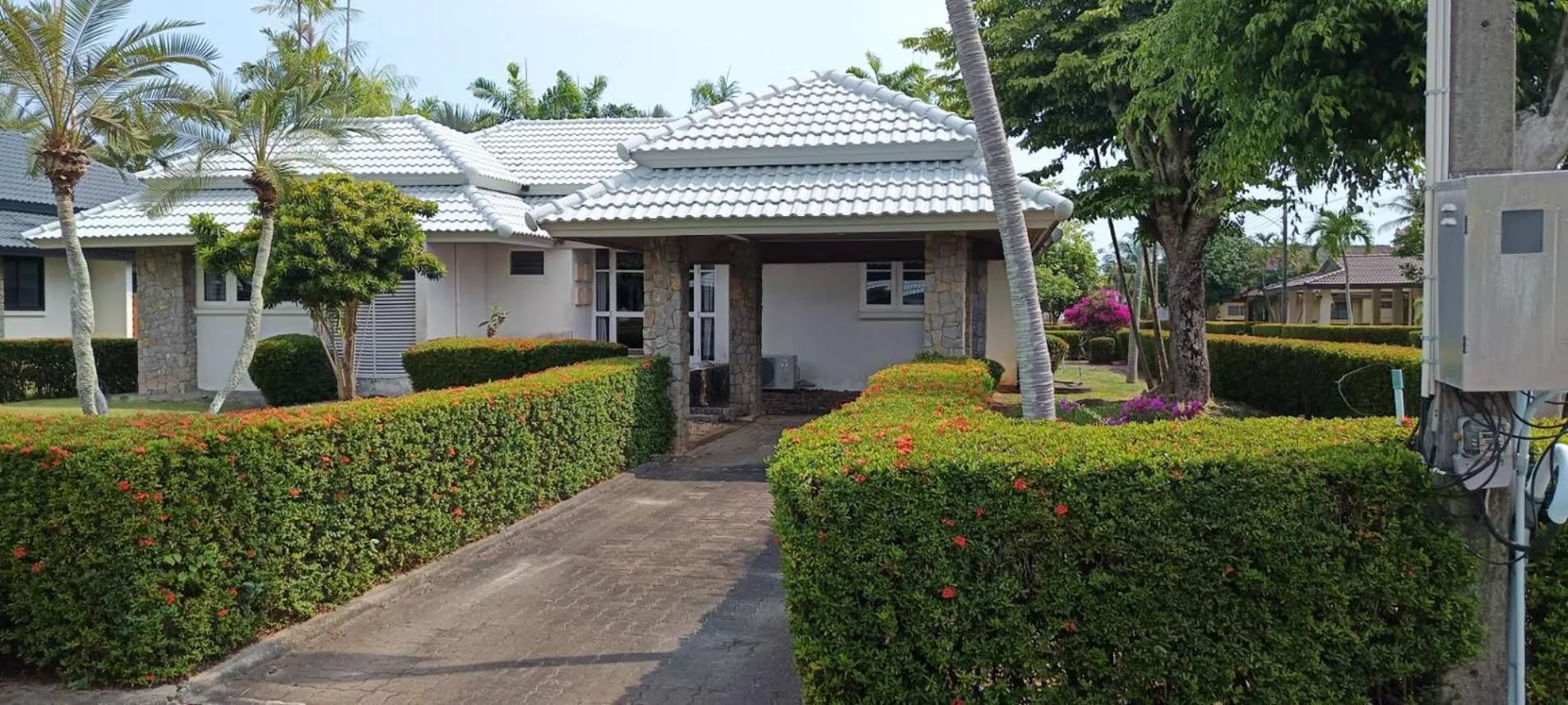 Rockgarden Beach Resort