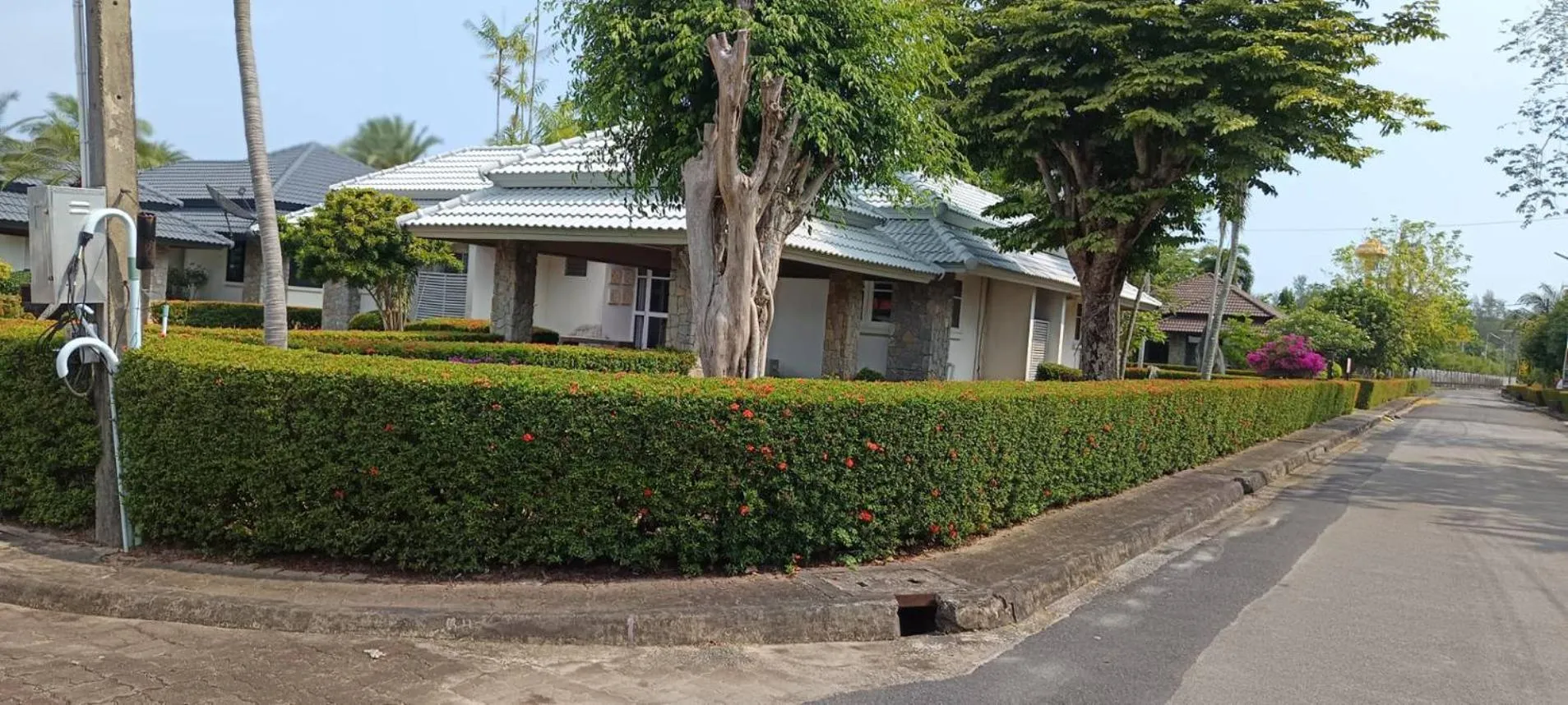 Rockgarden Beach Resort