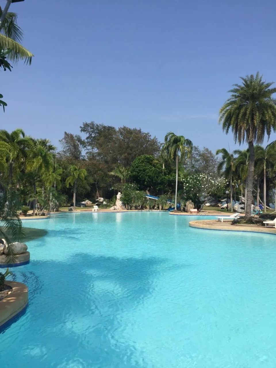 Day in Rockgarden Beach Resort