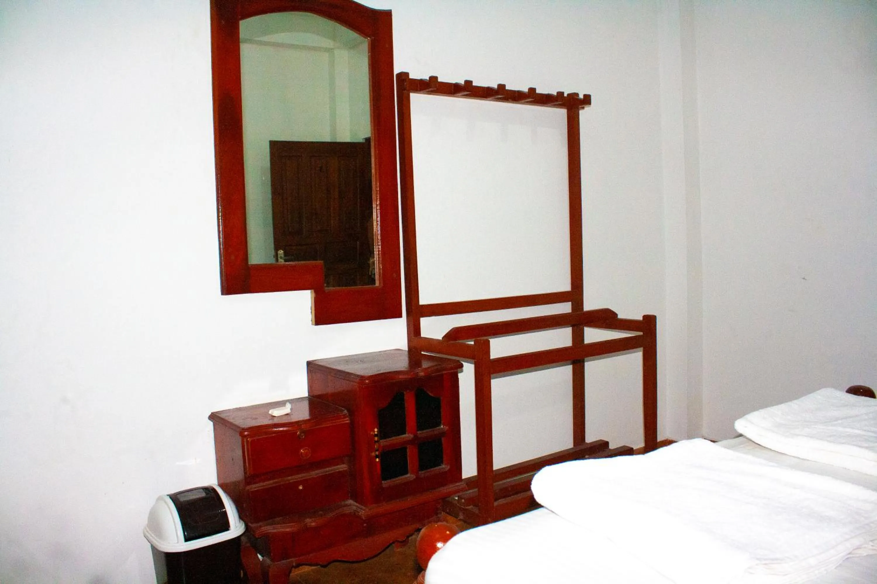 Budget Double Room with Fan in Hotel Birds View