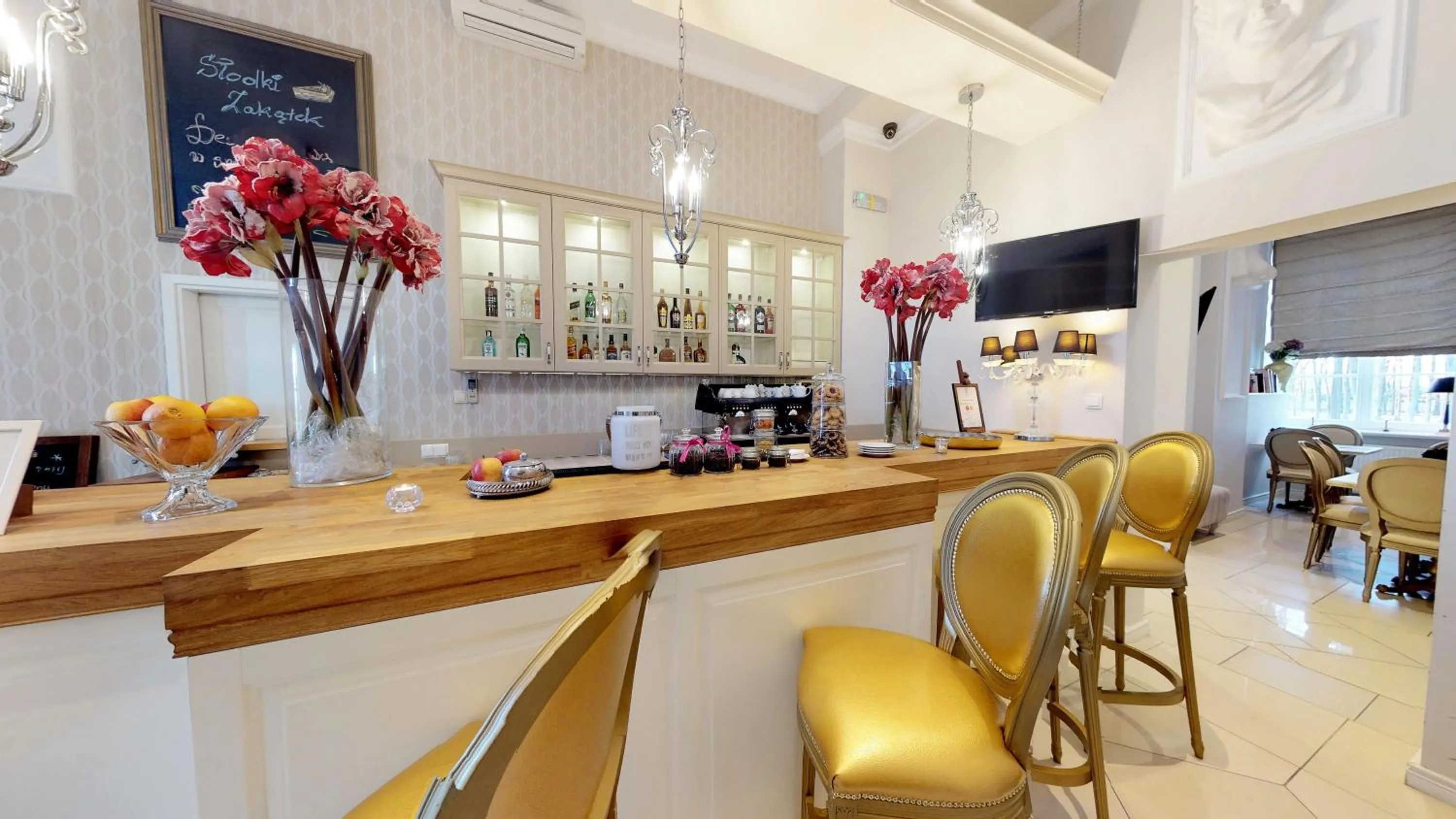 Restaurant/places to eat in Hotel Pałac Alexandrinum