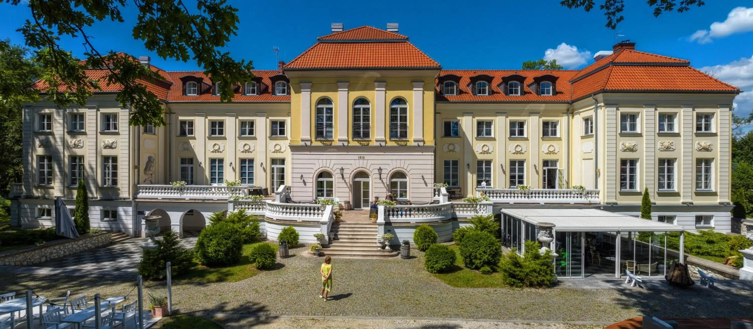 Property building in Hotel Pałac Alexandrinum
