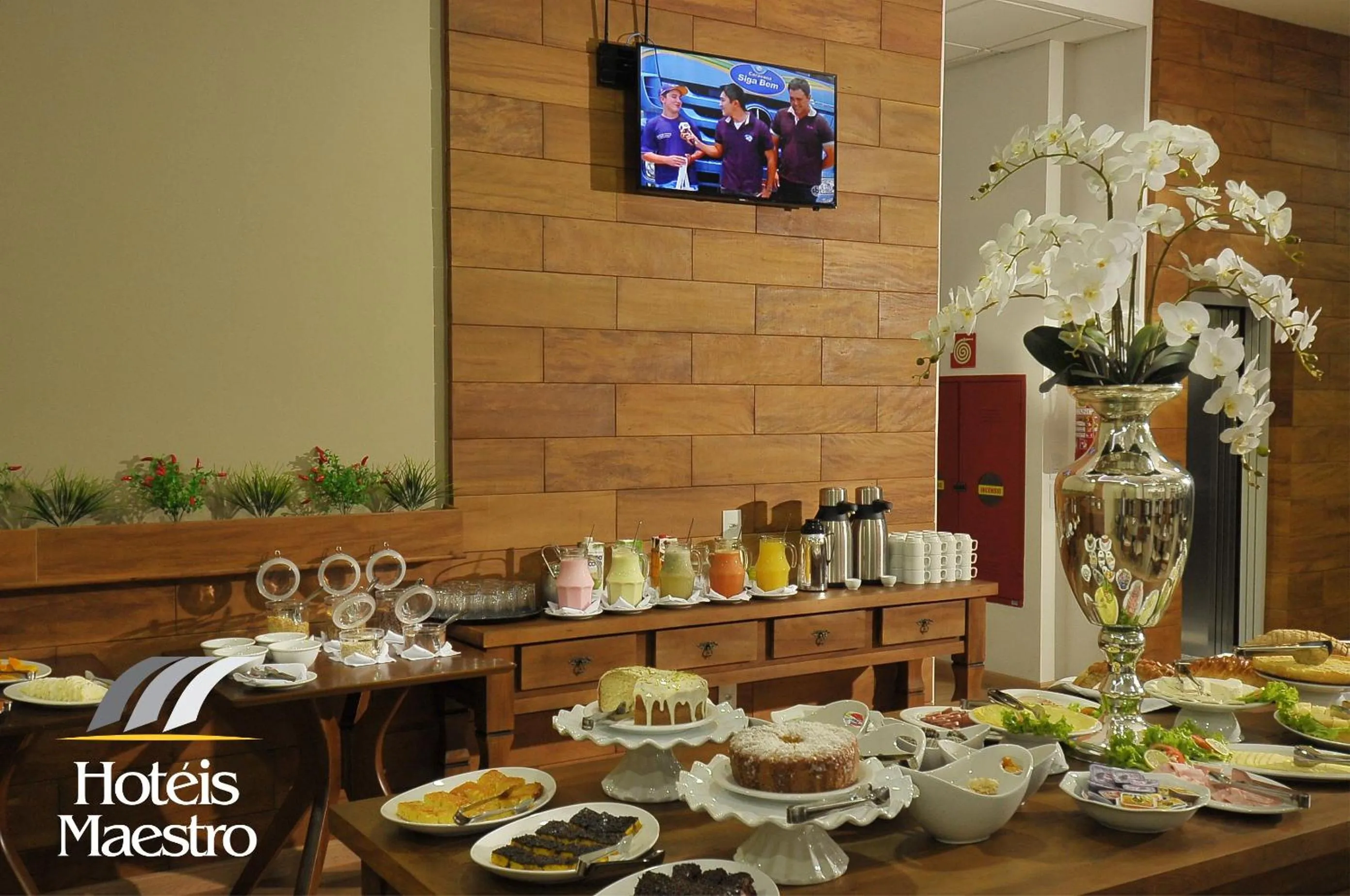 Breakfast in Hotel Maestro Premium Cascavel