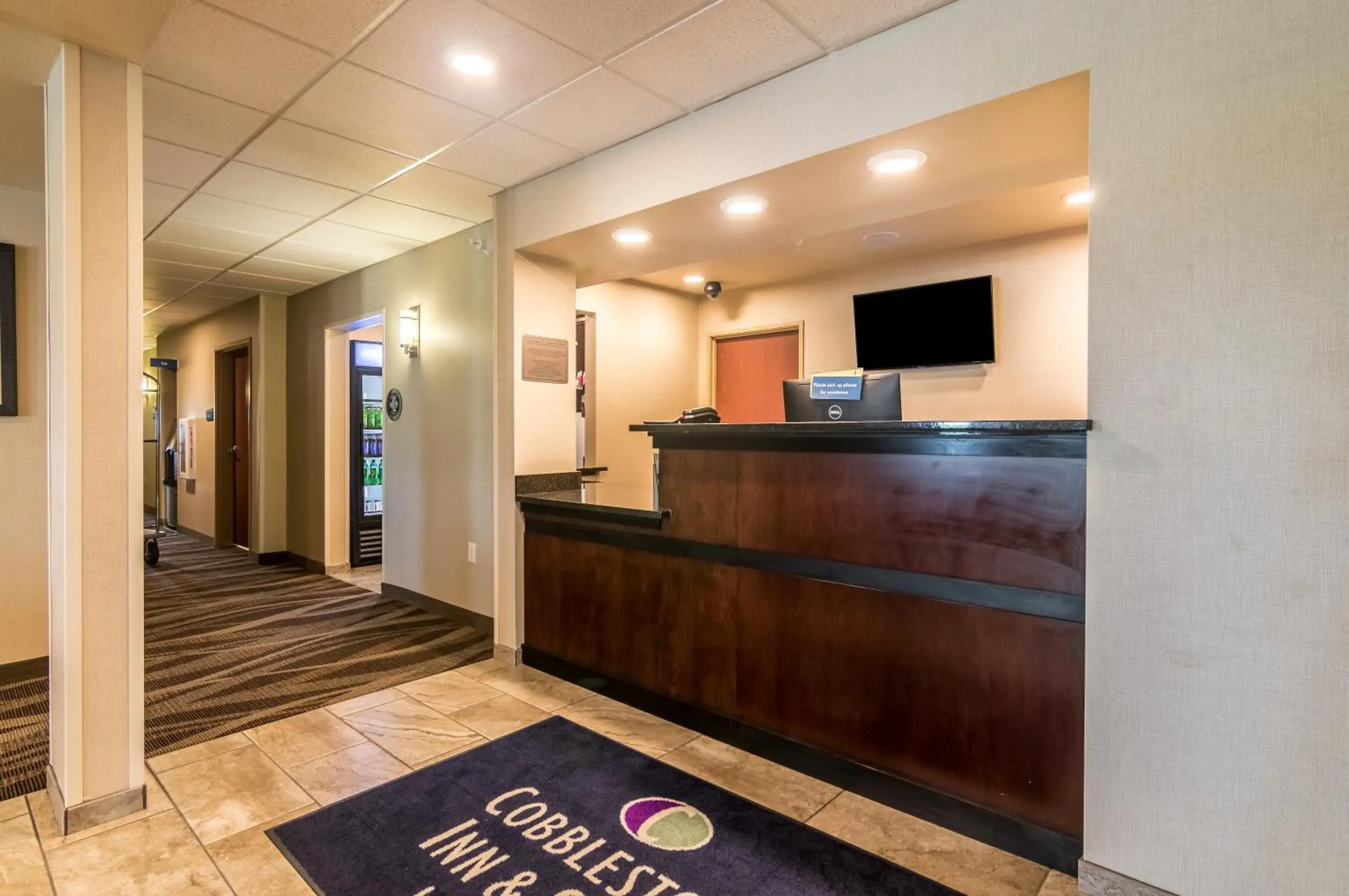 Lobby or reception in Cobblestone Inn & Suites - Lakin Lobby or reception in Cobblestone Inn & Suites - Lakin