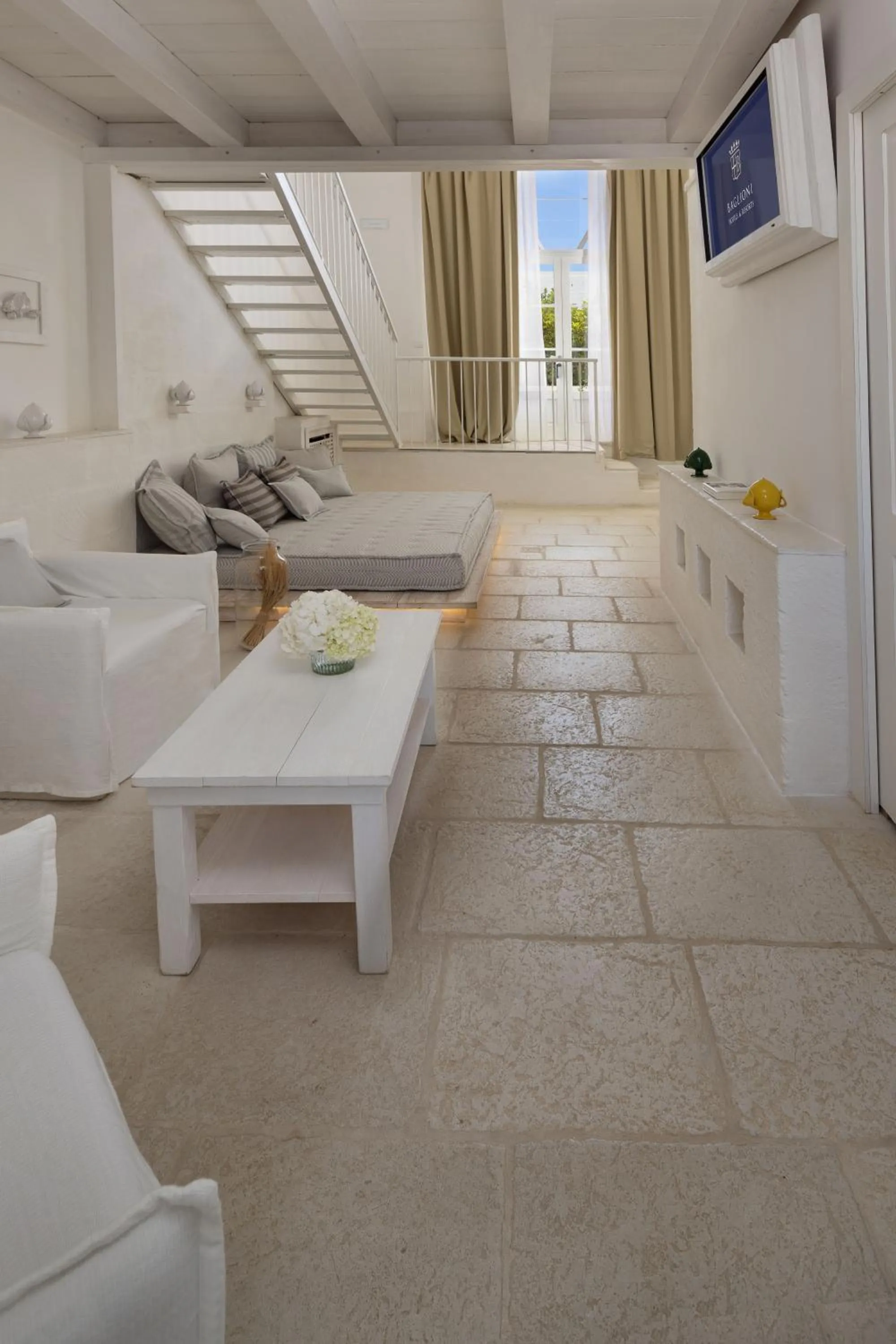 TV and multimedia in Baglioni Masseria Muzza Resort & Spa