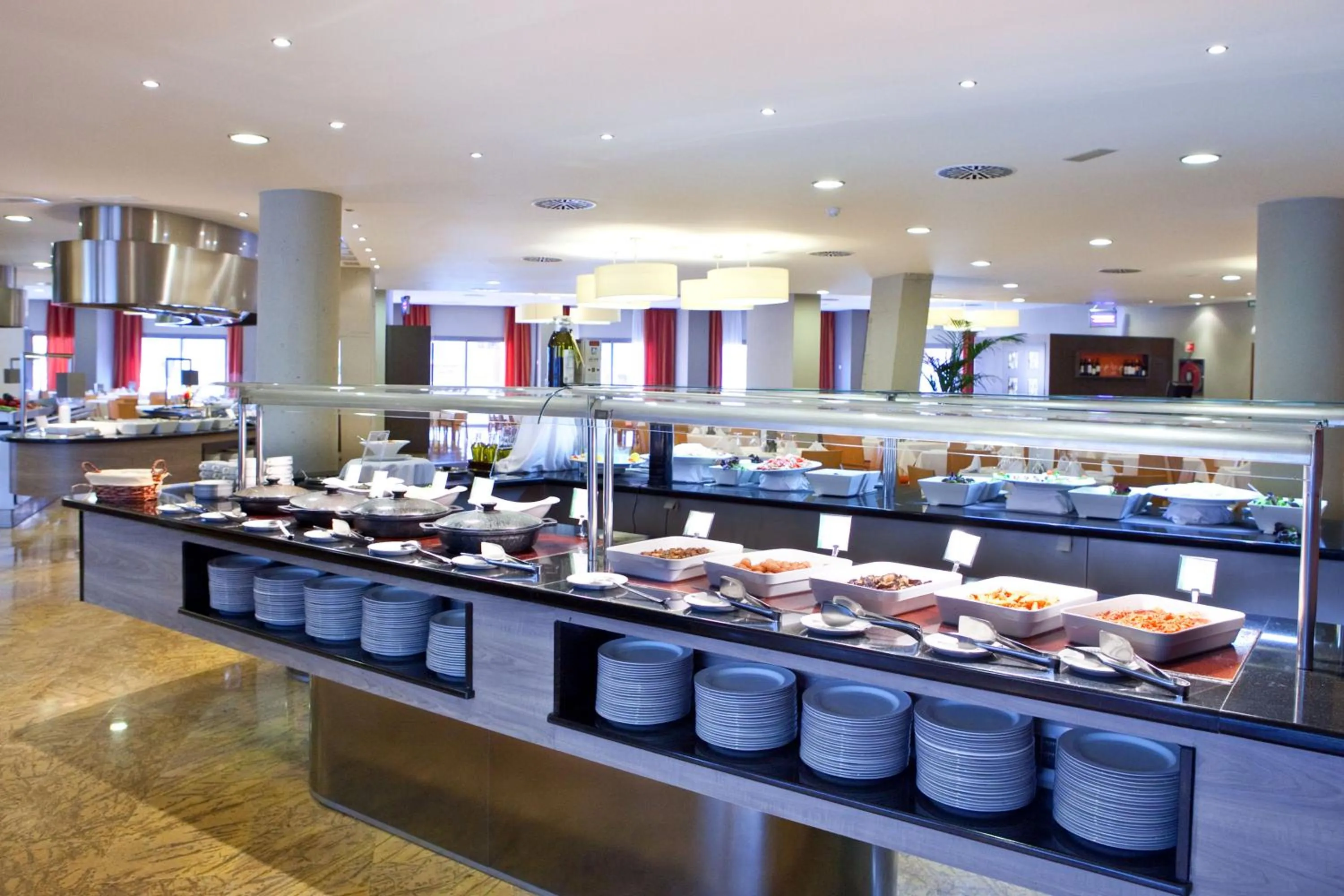 Food and drinks in Protur Roquetas Hotel & Spa