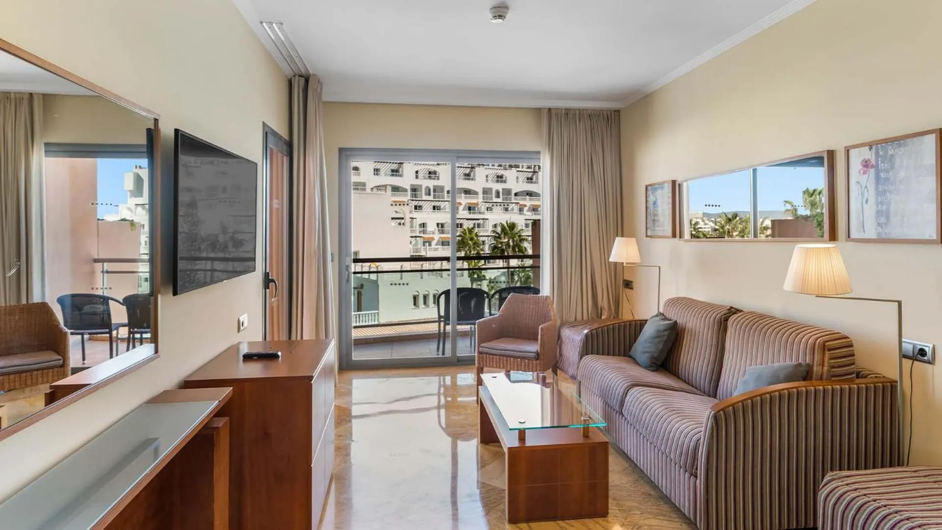 Seating area in Protur Roquetas Hotel & Spa