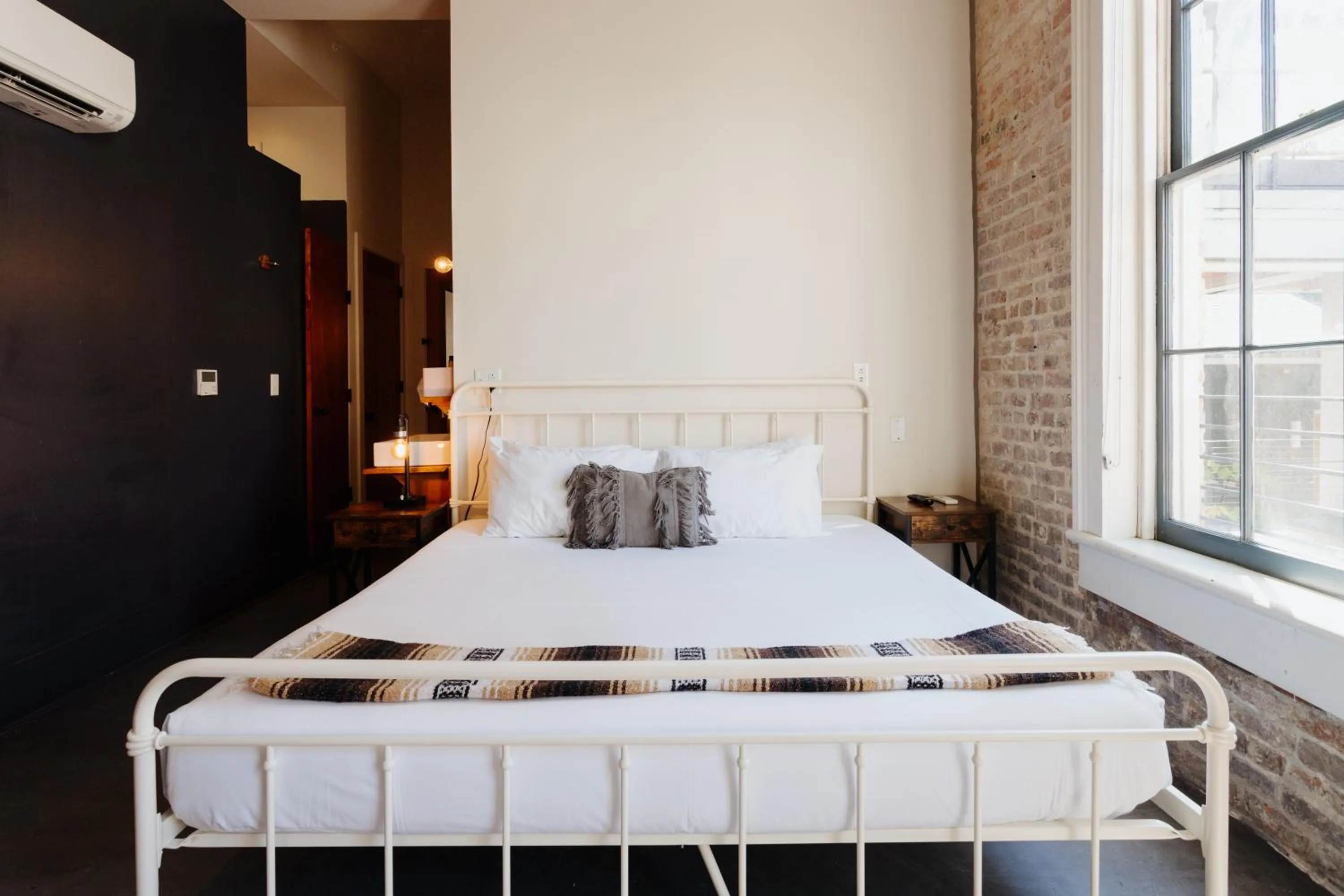 Bed in Catahoula Hotel New Orleans