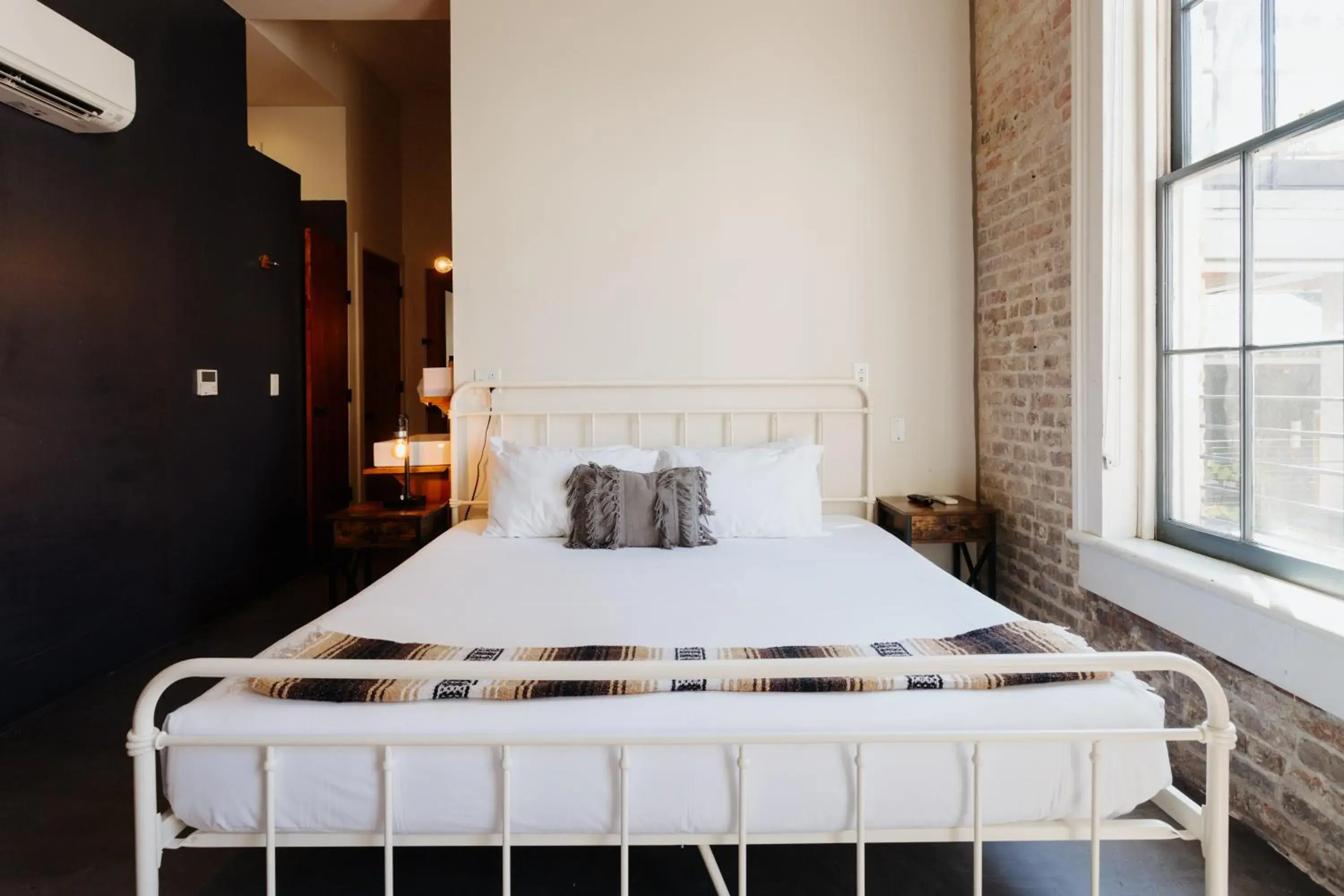 Bed in Catahoula Hotel New Orleans Bed in Catahoula Hotel New Orleans