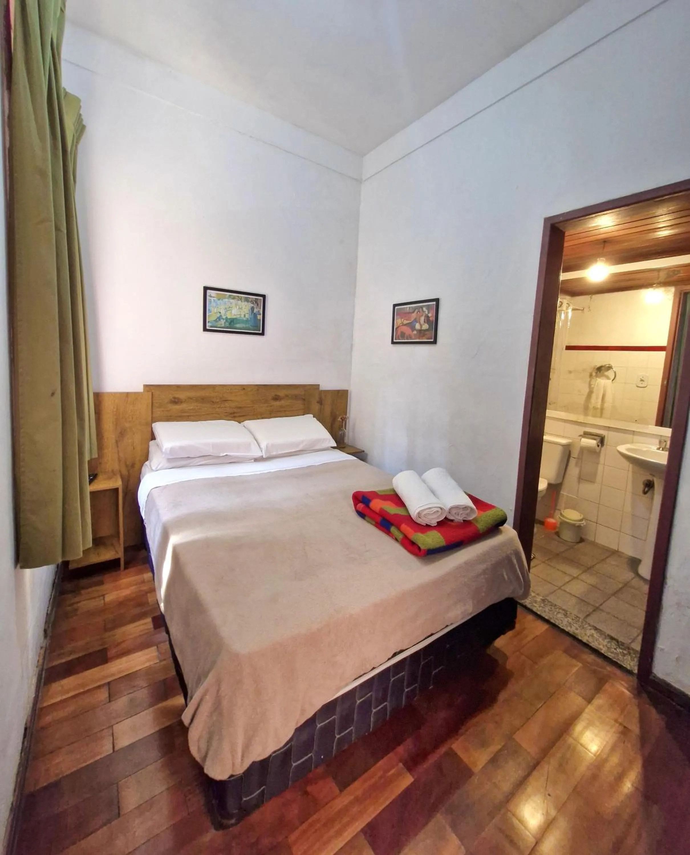 Double Room with Private Bathroom - single occupancy in Varanda Pouso e Arte
