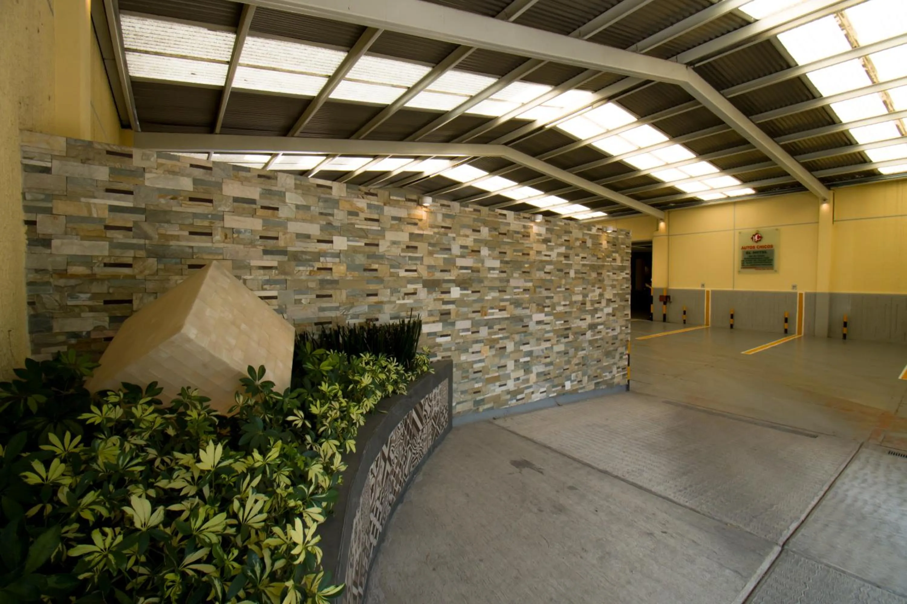 Parking in Hotel Catalina