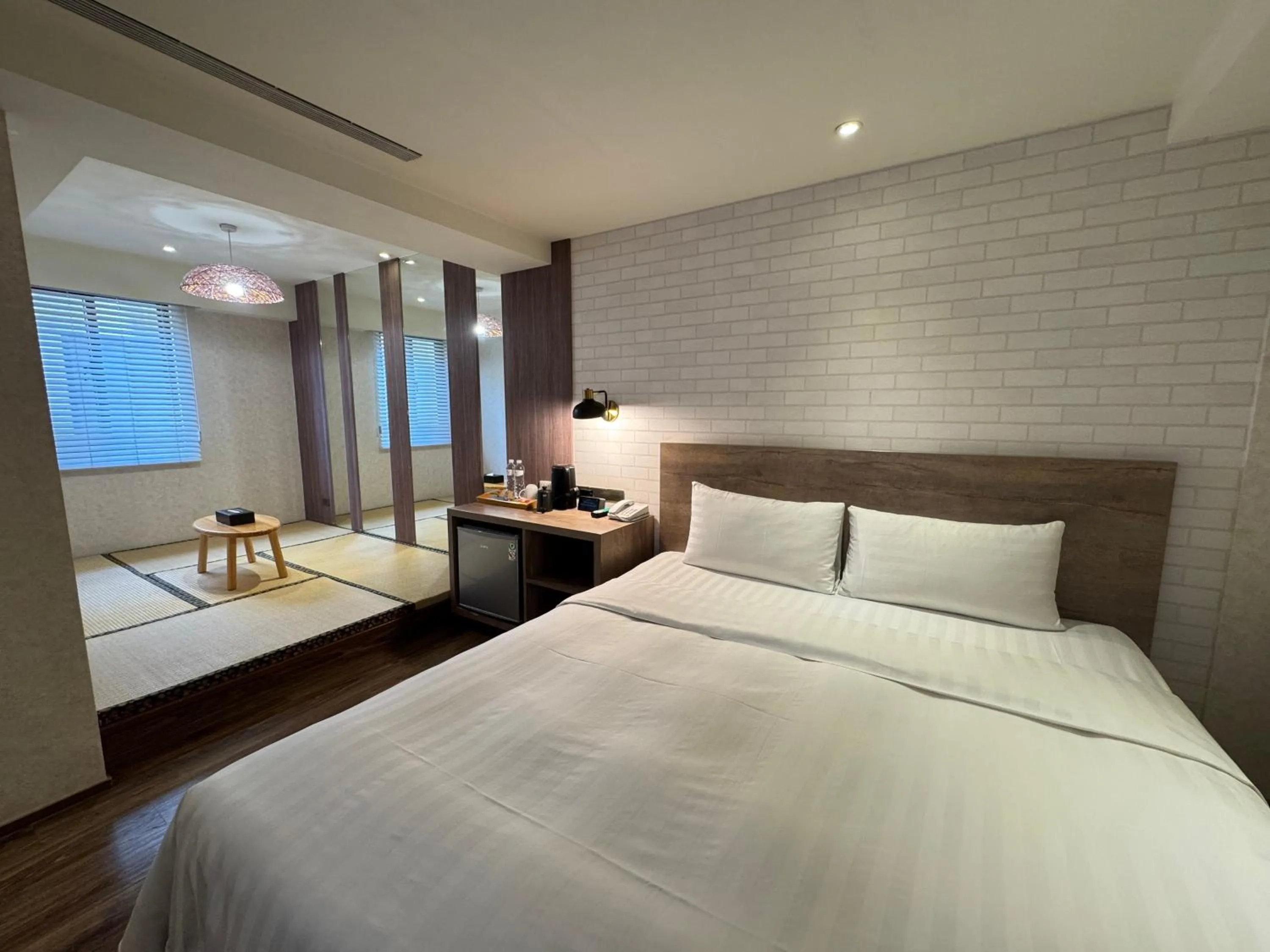 Bed in Lan Kwai Fong Garden Hotel