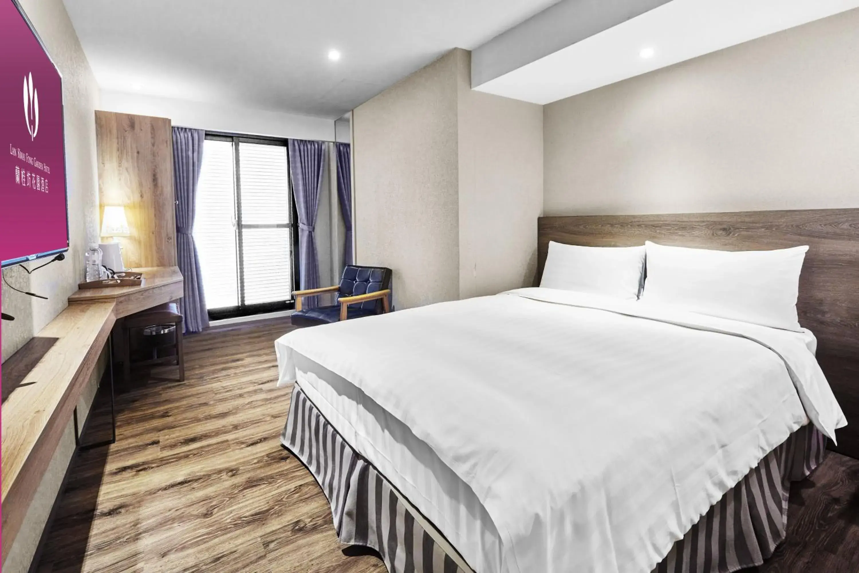 Deluxe Double Room in Lan Kwai Fong Garden Hotel Deluxe Double Room in Lan Kwai Fong Garden Hotel