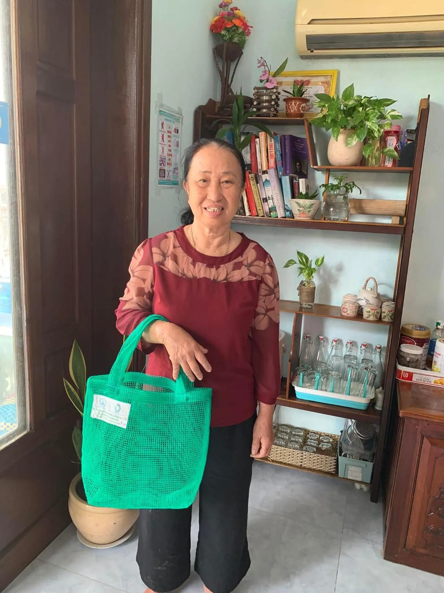 Staff in Cham Island Smiles Homestay