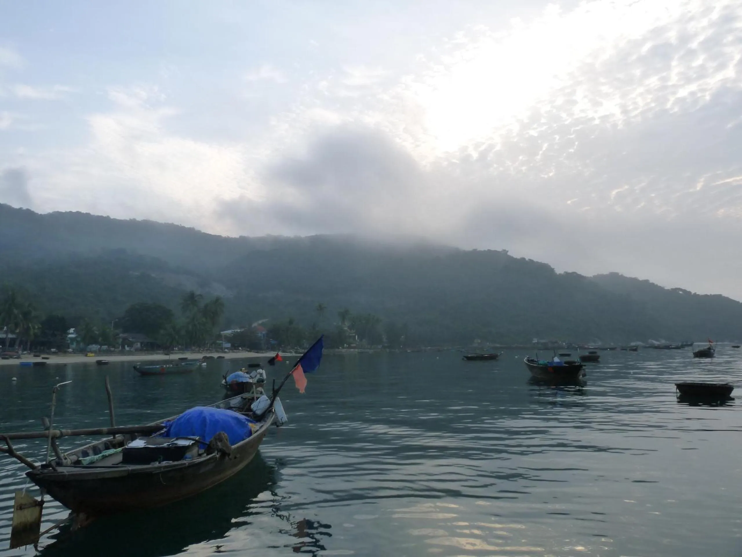 Beach in Cham Island Smiles Homestay